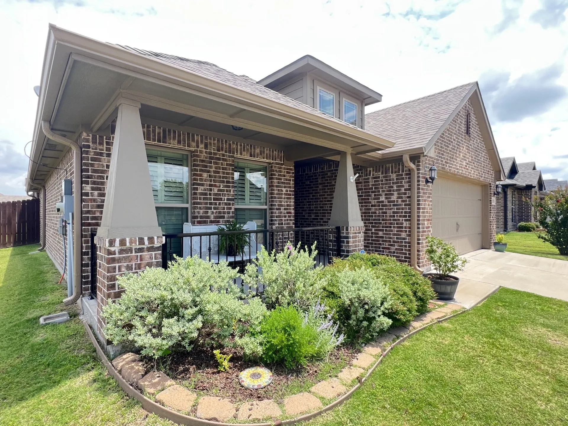 Single Family Residence For Sale in Grayson County , 1313 Ascot Avenue, Sherman, Texas 75092, 3 Bedroom, 2 Bathroom, 2 Garage spaces, 1,818 Sqft, built in 2020, mls#21263169, Real Estate Agent in Sherman, Homes For Sale in Grayson county, Homes For Sale in Sherman, Realtor in Sherman Texas, Real Estate Brokerage Independent Realty Texas, Luminita Cordes Realtor