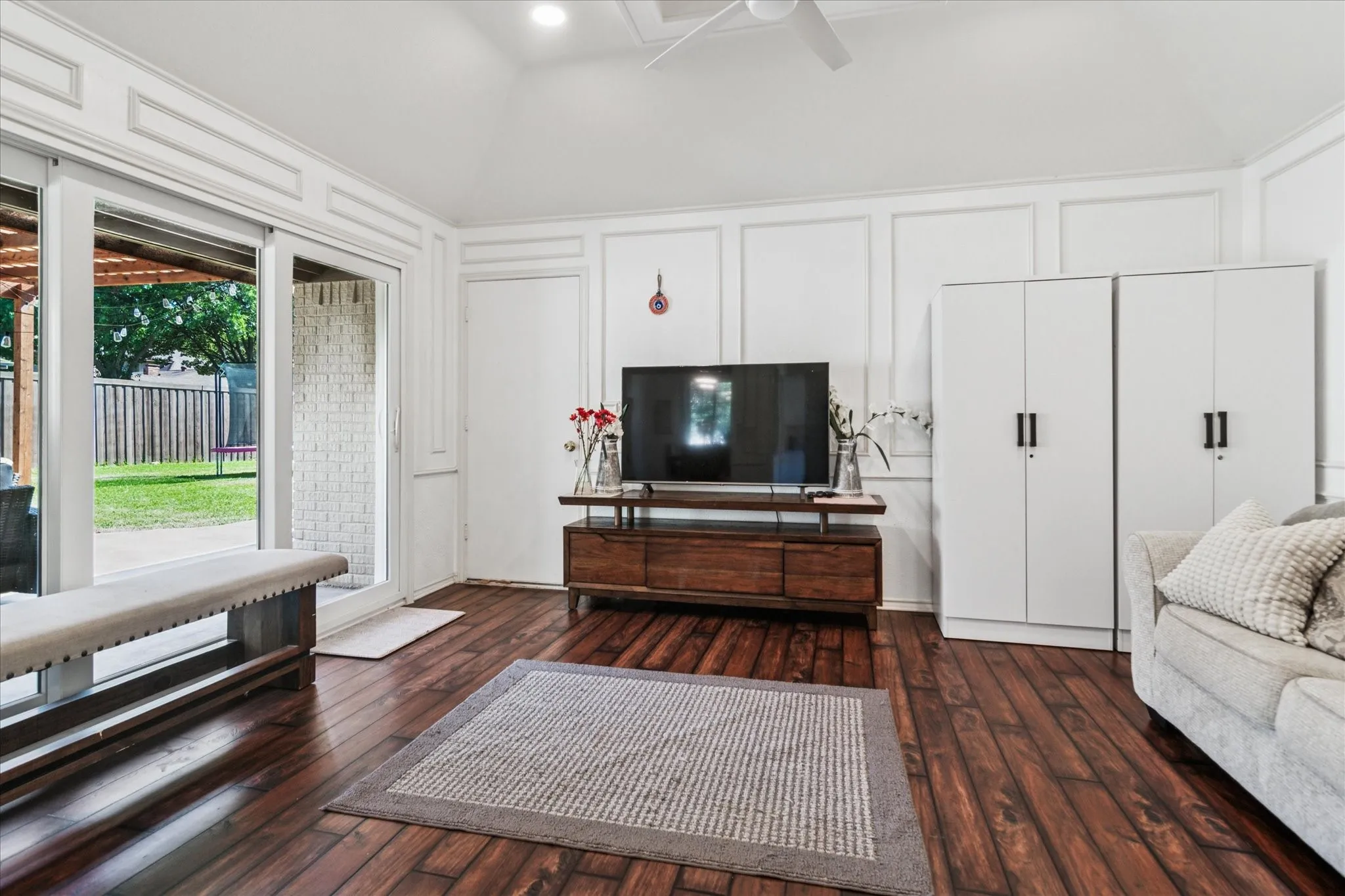 Single Family Residence For Rent in Collin County , 4436 Emerson Drive, Plano, Texas 75093, 4 Bedroom, 2 Bathroom, 2 Garage spaces, 2,154 Sqft, built in 1983, Price $4,000, mls#21254306, Real Estate Agent in Plano, Homes For Rent in Collin county, Homes For Rent in Plano, Realtor in Plano Texas, Real Estate Brokerage Independent Realty Texas, Luminita Cordes Realtor