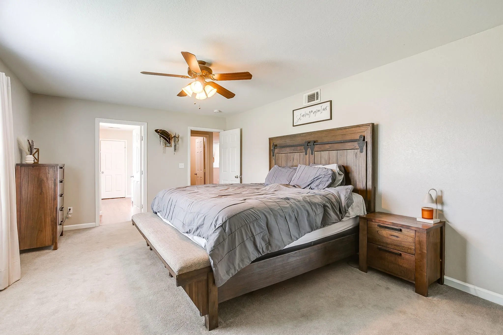 Single Family Residence For Sale in Parker County , 4435 S FM 113, Millsap, Texas 76066, 3 Bedroom, 3 Bathroom, Garage spaces, 1,820 Sqft, built in 1986, mls#21263111, Real Estate Agent in Millsap, Homes For Sale in Parker county, Homes For Sale in Millsap, Realtor in Millsap Texas, Real Estate Brokerage Independent Realty Texas, Luminita Cordes Realtor