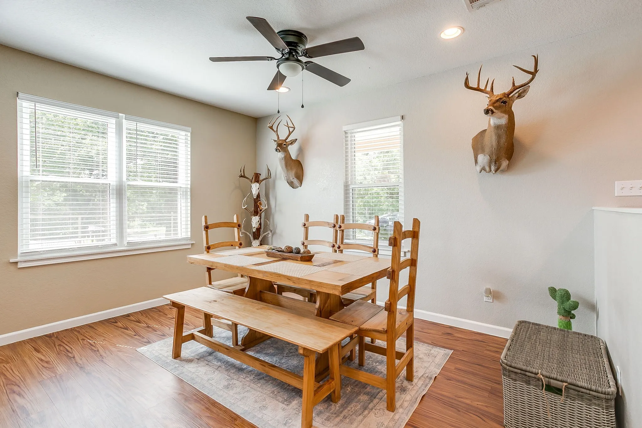 Single Family Residence For Sale in Parker County , 4435 S FM 113, Millsap, Texas 76066, 3 Bedroom, 3 Bathroom, Garage spaces, 1,820 Sqft, built in 1986, mls#21263111, Real Estate Agent in Millsap, Homes For Sale in Parker county, Homes For Sale in Millsap, Realtor in Millsap Texas, Real Estate Brokerage Independent Realty Texas, Luminita Cordes Realtor