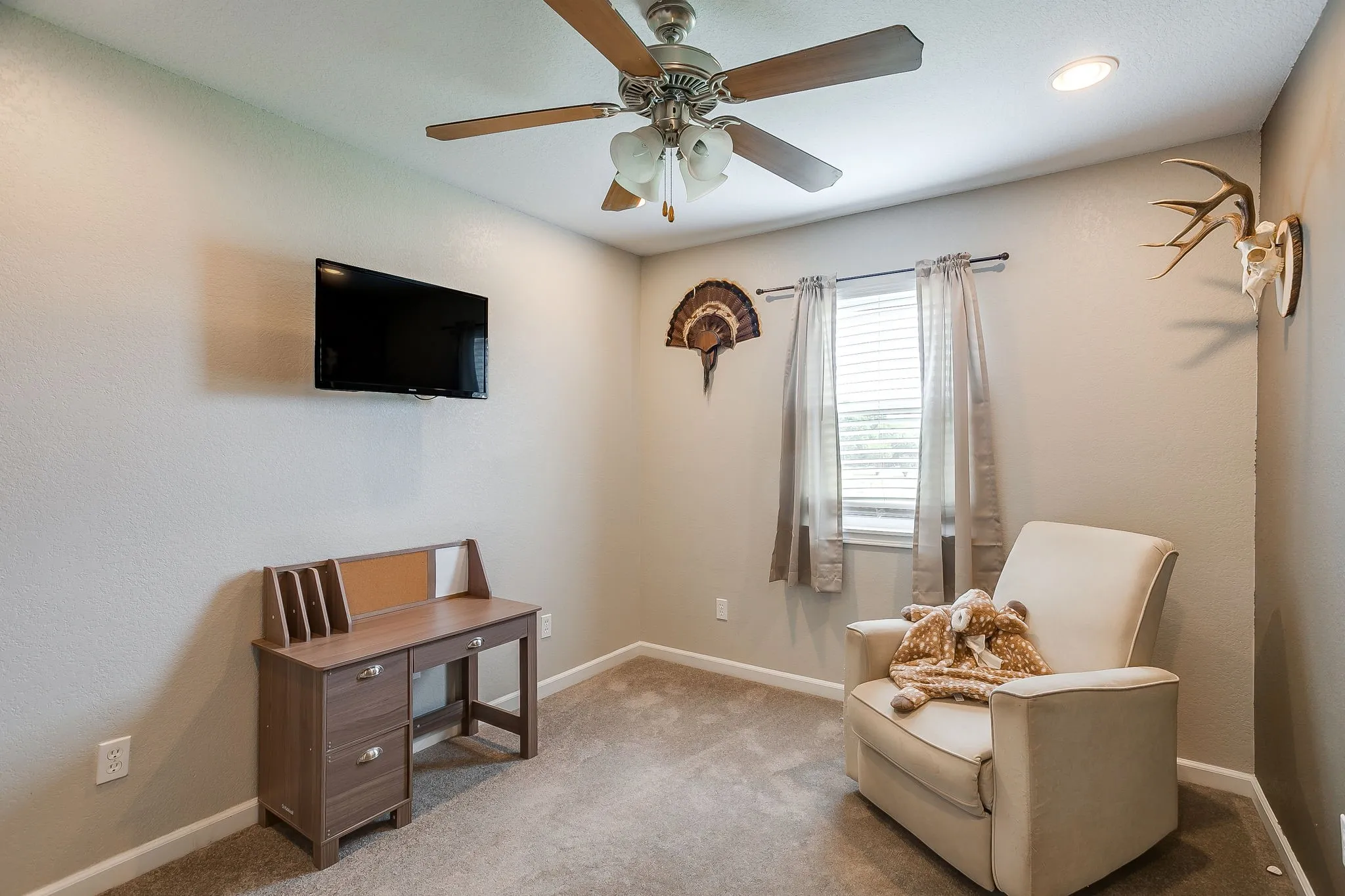 Single Family Residence For Sale in Parker County , 4435 S FM 113, Millsap, Texas 76066, 3 Bedroom, 3 Bathroom, Garage spaces, 1,820 Sqft, built in 1986, mls#21263111, Real Estate Agent in Millsap, Homes For Sale in Parker county, Homes For Sale in Millsap, Realtor in Millsap Texas, Real Estate Brokerage Independent Realty Texas, Luminita Cordes Realtor