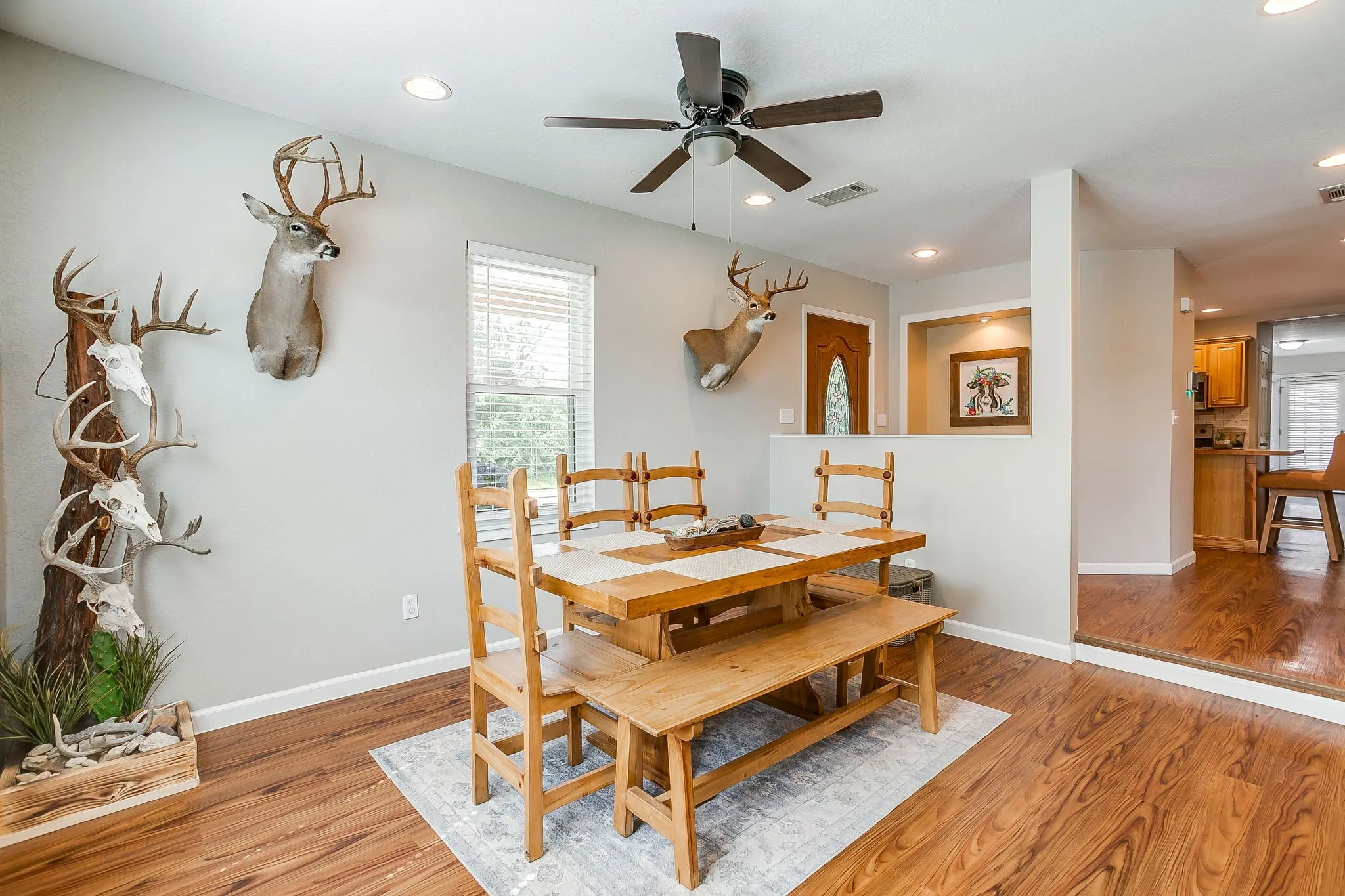 Single Family Residence For Sale in Parker County , 4435 S FM 113, Millsap, Texas 76066, 3 Bedroom, 3 Bathroom, Garage spaces, 1,820 Sqft, built in 1986, mls#21263111, Real Estate Agent in Millsap, Homes For Sale in Parker county, Homes For Sale in Millsap, Realtor in Millsap Texas, Real Estate Brokerage Independent Realty Texas, Luminita Cordes Realtor