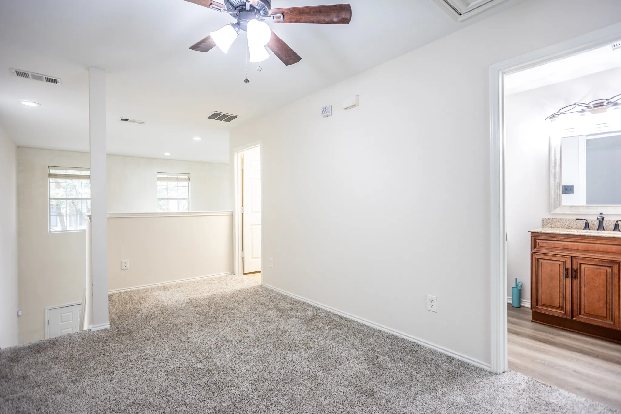 Townhouse For Sale in Dallas County , 4116 Kyndra Circle, Richardson, Texas 75082, 2 Bedrooms, 2 Bathrooms, 2 Garage spaces, 1,234 Sqft, built in 2005, Price $260,000, mls#21259962, Real Estate Agent in Richardson, Homes For Sale in Dallas county, Homes For Sale in Richardson, Realtor in Richardson Texas, Real Estate Brokerage Independent Realty Texas, Luminita Cordes Realtor