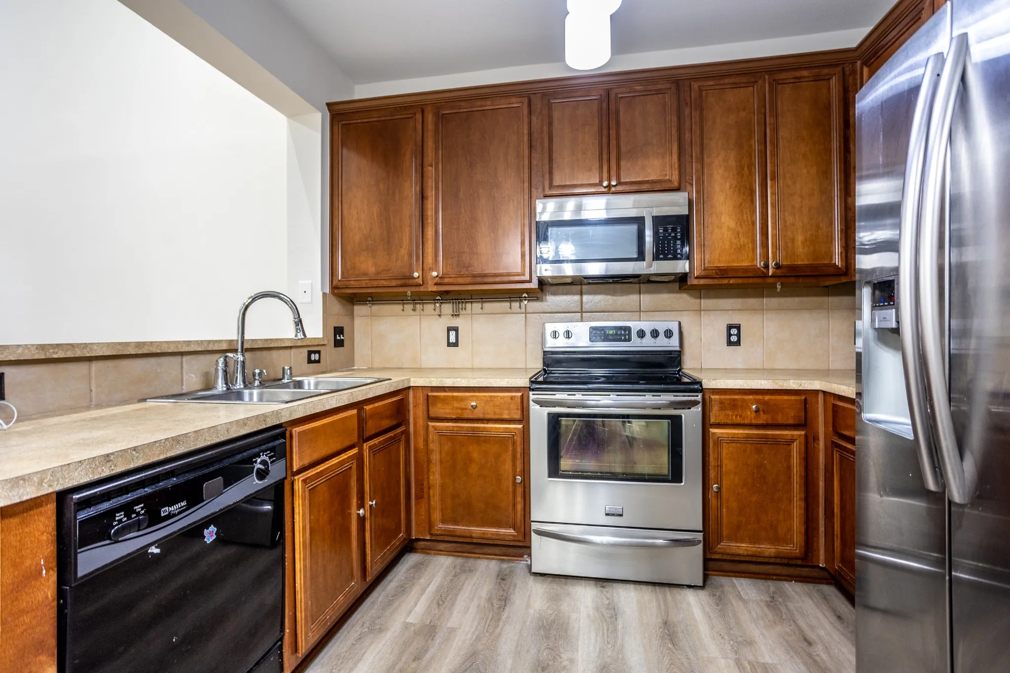 Townhouse For Sale in Dallas County , 4116 Kyndra Circle, Richardson, Texas 75082, 2 Bedrooms, 2 Bathrooms, 2 Garage spaces, 1,234 Sqft, built in 2005, Price $260,000, mls#21259962, Real Estate Agent in Richardson, Homes For Sale in Dallas county, Homes For Sale in Richardson, Realtor in Richardson Texas, Real Estate Brokerage Independent Realty Texas, Luminita Cordes Realtor