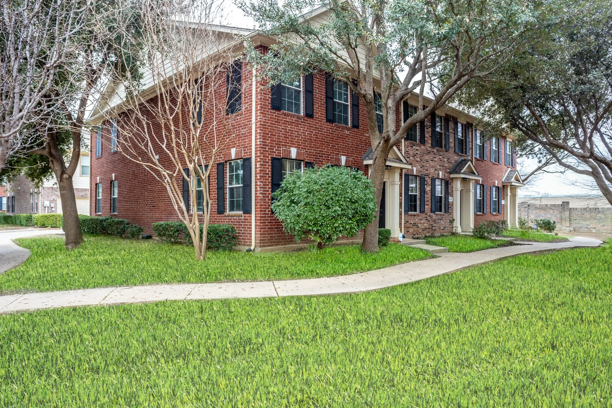 Townhouse For Sale in Dallas County , 4116 Kyndra Circle, Richardson, Texas 75082, 2 Bedrooms, 2 Bathrooms, 2 Garage spaces, 1,234 Sqft, built in 2005, Price $260,000, mls#21259962, Real Estate Agent in Richardson, Homes For Sale in Dallas county, Homes For Sale in Richardson, Realtor in Richardson Texas, Real Estate Brokerage Independent Realty Texas, Luminita Cordes Realtor