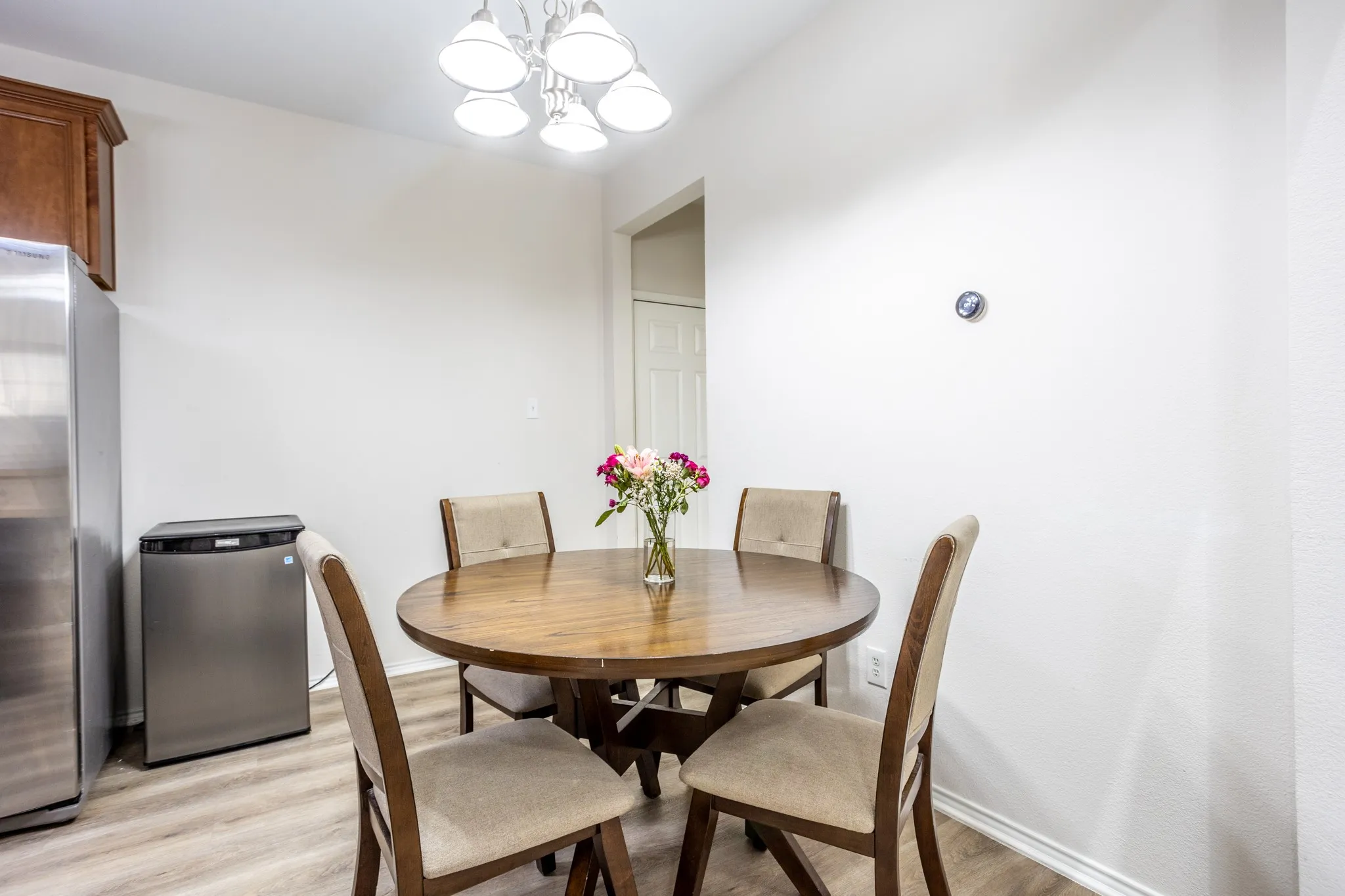 Townhouse For Sale in Dallas County , 4116 Kyndra Circle, Richardson, Texas 75082, 2 Bedrooms, 2 Bathrooms, 2 Garage spaces, 1,234 Sqft, built in 2005, Price $260,000, mls#21259962, Real Estate Agent in Richardson, Homes For Sale in Dallas county, Homes For Sale in Richardson, Realtor in Richardson Texas, Real Estate Brokerage Independent Realty Texas, Luminita Cordes Realtor