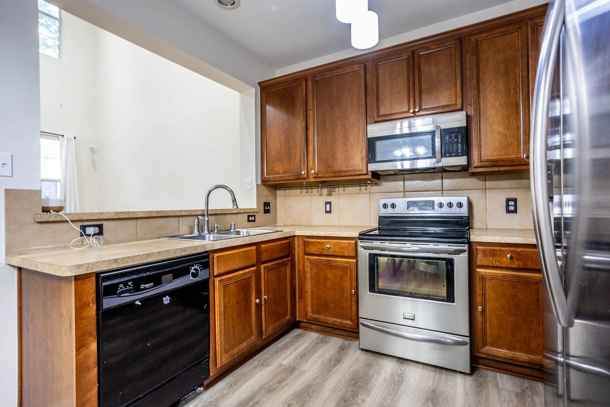 Townhouse For Sale in Dallas County , 4116 Kyndra Circle, Richardson, Texas 75082, 2 Bedrooms, 2 Bathrooms, 2 Garage spaces, 1,234 Sqft, built in 2005, Price $260,000, mls#21259962, Real Estate Agent in Richardson, Homes For Sale in Dallas county, Homes For Sale in Richardson, Realtor in Richardson Texas, Real Estate Brokerage Independent Realty Texas, Luminita Cordes Realtor