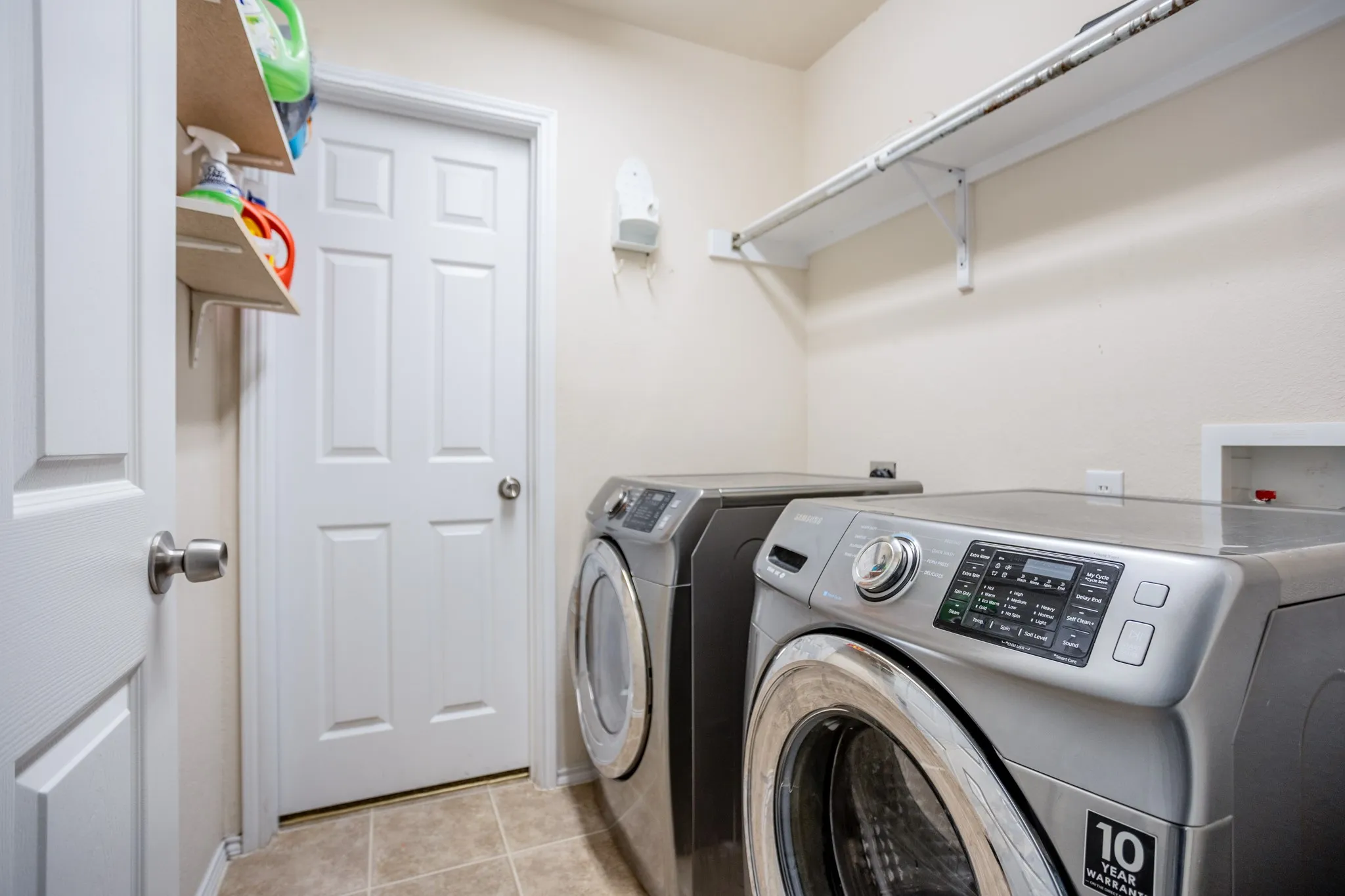 Townhouse For Sale in Dallas County , 4116 Kyndra Circle, Richardson, Texas 75082, 2 Bedrooms, 2 Bathrooms, 2 Garage spaces, 1,234 Sqft, built in 2005, Price $260,000, mls#21259962, Real Estate Agent in Richardson, Homes For Sale in Dallas county, Homes For Sale in Richardson, Realtor in Richardson Texas, Real Estate Brokerage Independent Realty Texas, Luminita Cordes Realtor