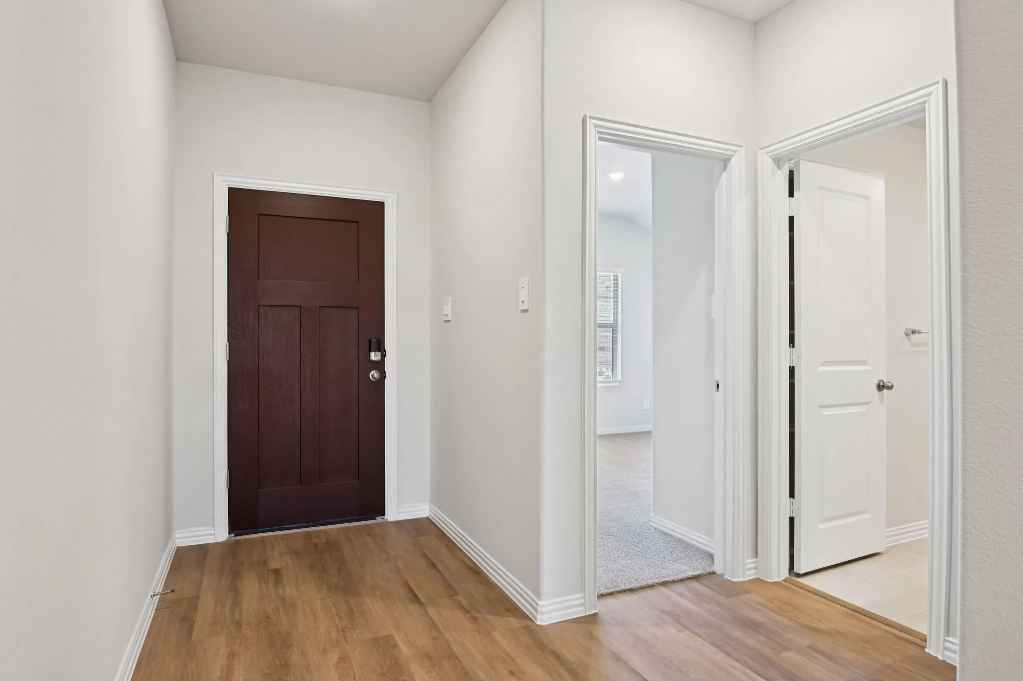  Photo is not of the actual home, but is an inspirational photo of builder’s model home and may depict options, furnishings, and/or decorator features that are not included.
