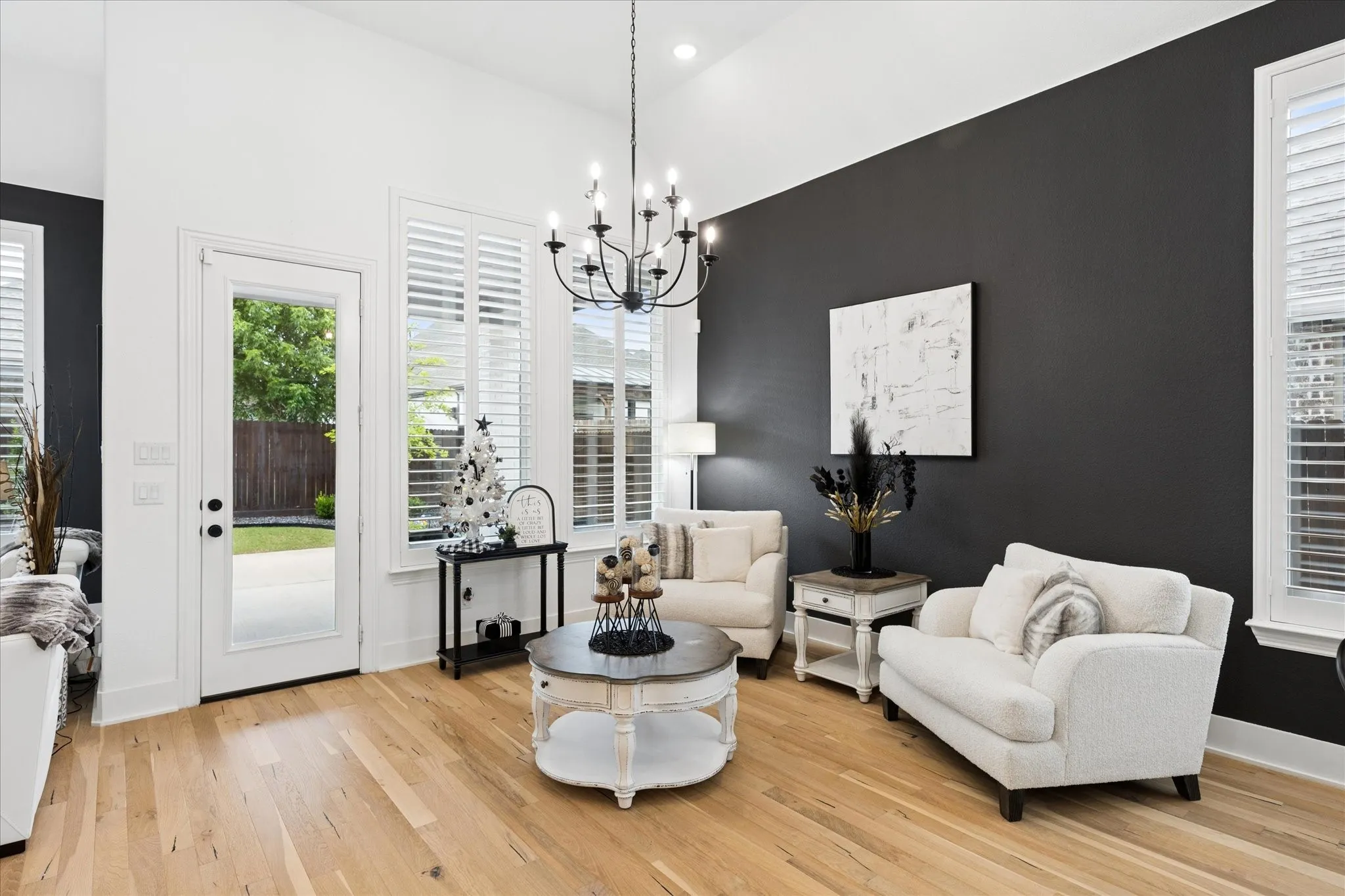 Single Family Residence For Sale in Tarrant County , 7529 Switchwood Lane, Fort Worth, Texas 76123, 4 Bedroom, 5 Bathroom, 2 Garage spaces, 3,202 Sqft, built in 2022, mls#21262951, Real Estate Agent in Fort Worth, Homes For Sale in Tarrant county, Homes For Sale in Fort Worth, Realtor in Fort Worth Texas, Real Estate Brokerage Independent Realty Texas, Luminita Cordes Realtor