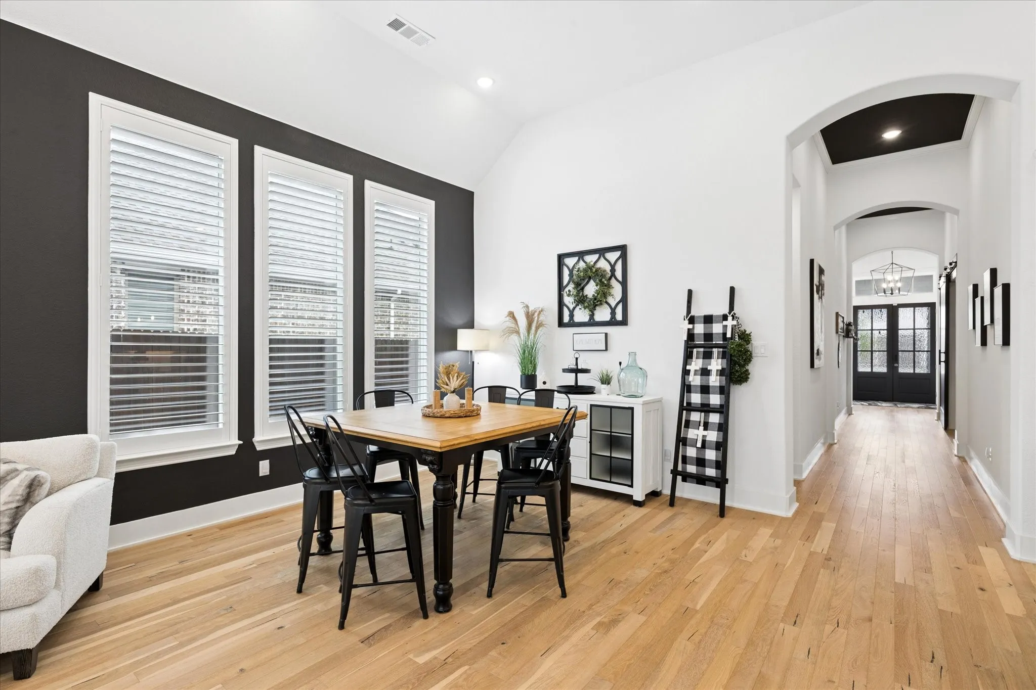 Single Family Residence For Sale in Tarrant County , 7529 Switchwood Lane, Fort Worth, Texas 76123, 4 Bedroom, 5 Bathroom, 2 Garage spaces, 3,202 Sqft, built in 2022, mls#21262951, Real Estate Agent in Fort Worth, Homes For Sale in Tarrant county, Homes For Sale in Fort Worth, Realtor in Fort Worth Texas, Real Estate Brokerage Independent Realty Texas, Luminita Cordes Realtor