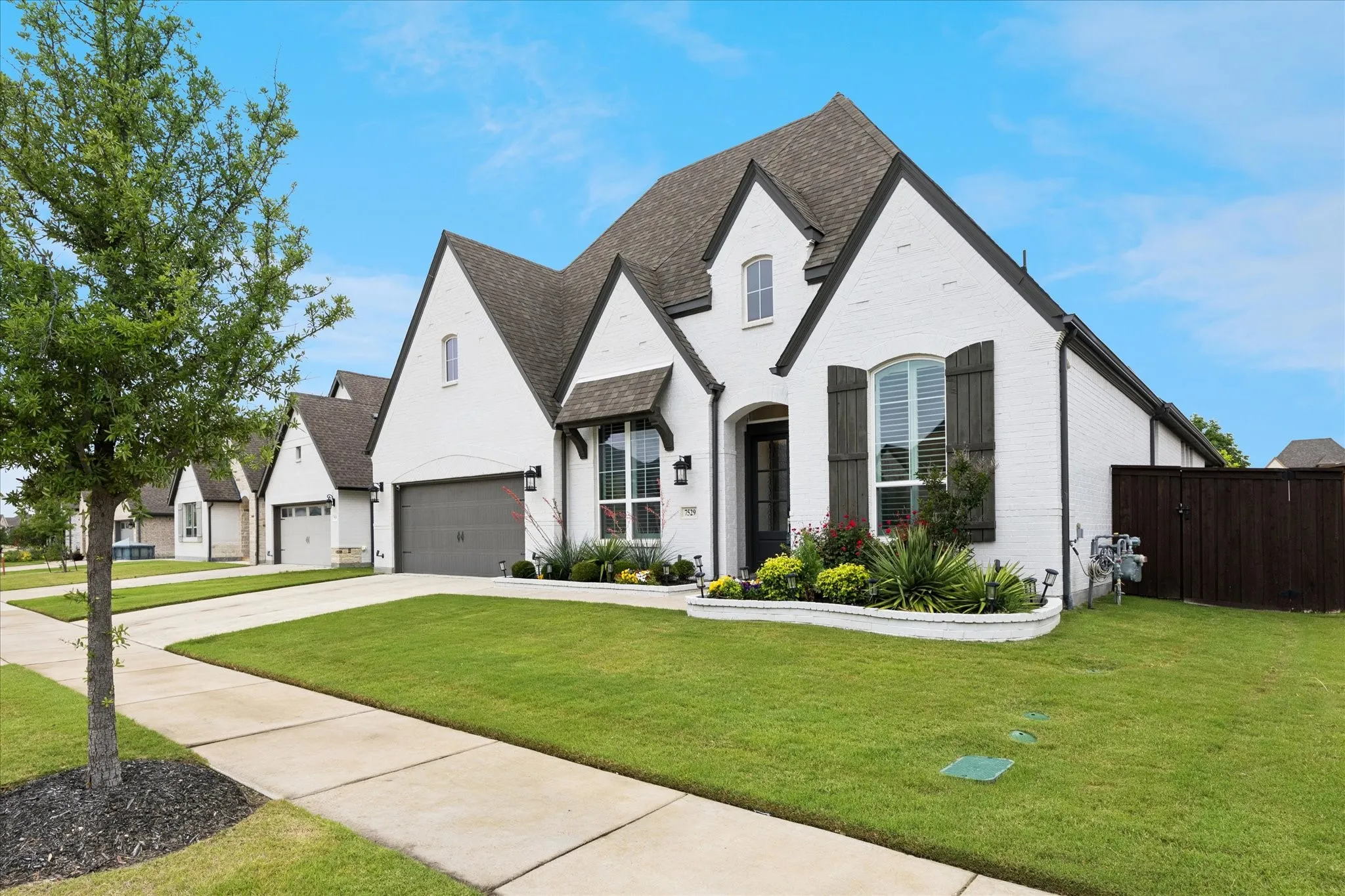 Single Family Residence For Sale in Tarrant County , 7529 Switchwood Lane, Fort Worth, Texas 76123, 4 Bedroom, 5 Bathroom, 2 Garage spaces, 3,202 Sqft, built in 2022, mls#21262951, Real Estate Agent in Fort Worth, Homes For Sale in Tarrant county, Homes For Sale in Fort Worth, Realtor in Fort Worth Texas, Real Estate Brokerage Independent Realty Texas, Luminita Cordes Realtor