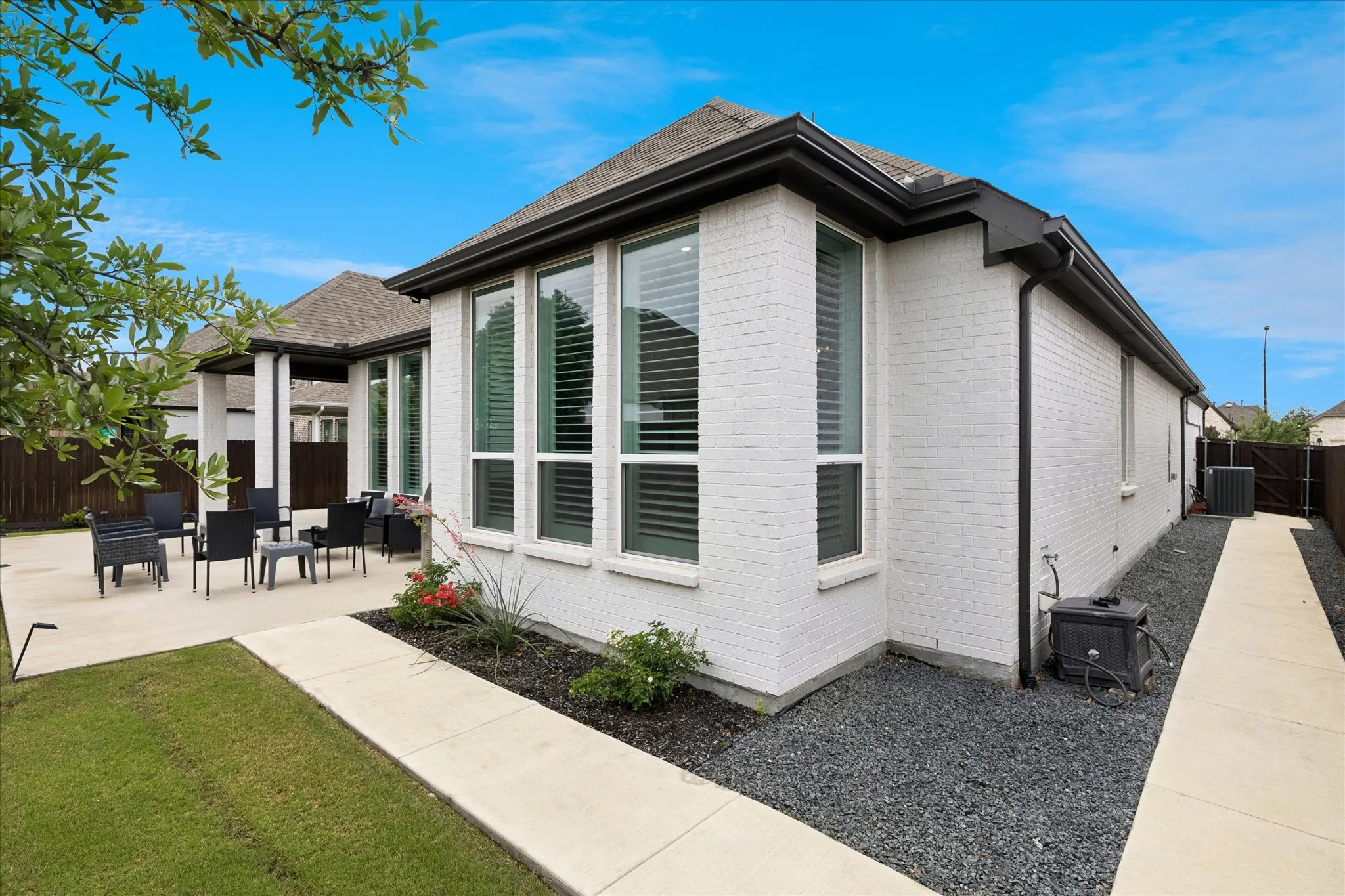 Single Family Residence For Sale in Tarrant County , 7529 Switchwood Lane, Fort Worth, Texas 76123, 4 Bedroom, 5 Bathroom, 2 Garage spaces, 3,202 Sqft, built in 2022, mls#21262951, Real Estate Agent in Fort Worth, Homes For Sale in Tarrant county, Homes For Sale in Fort Worth, Realtor in Fort Worth Texas, Real Estate Brokerage Independent Realty Texas, Luminita Cordes Realtor