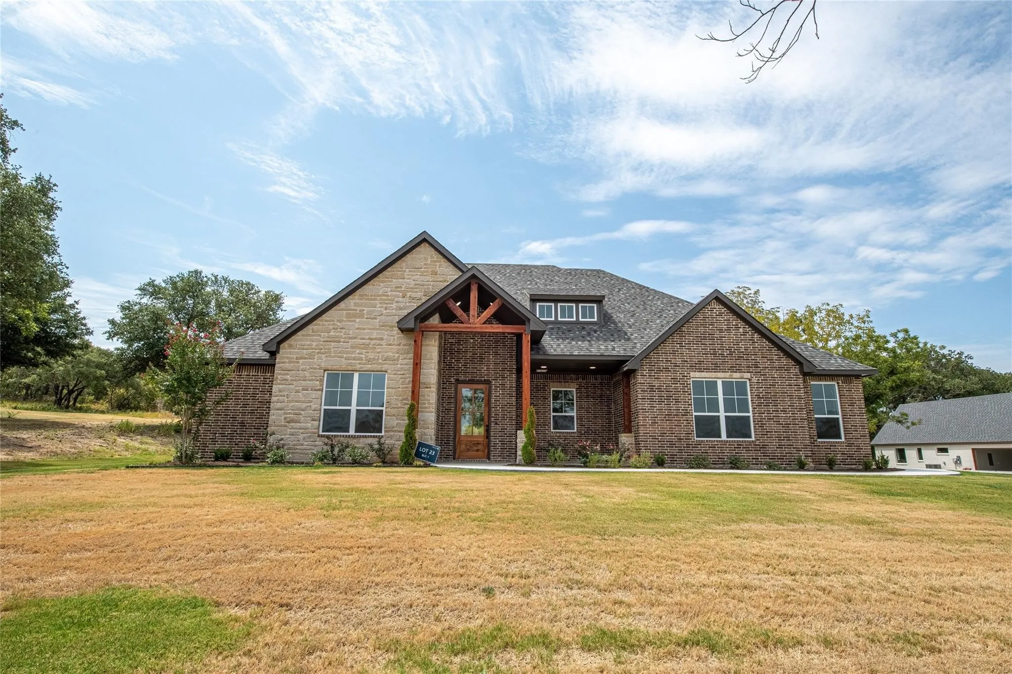 Single Family Residence For Sale in Parker County , 2009 Shady Creek Crossing, Azle, Texas 76020, 4 Bedroom, 3 Bathroom, 2 Garage spaces, 2,681 Sqft, built in 2022, mls#21263214, Real Estate Agent in Azle, Homes For Sale in Parker county, Homes For Sale in Azle, Realtor in Azle Texas, Real Estate Brokerage Independent Realty Texas, Luminita Cordes Realtor