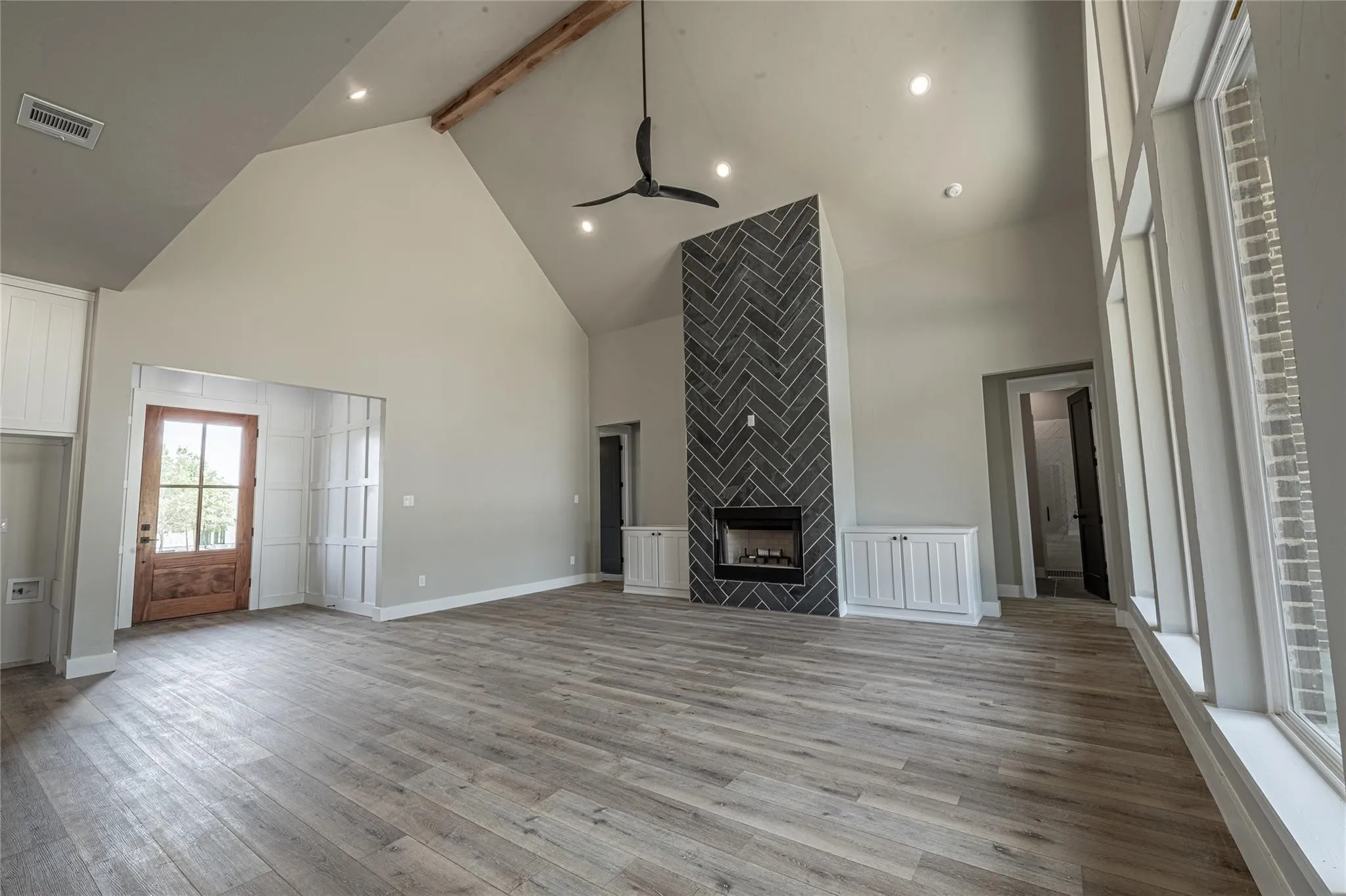 Single Family Residence For Sale in Parker County , 2009 Shady Creek Crossing, Azle, Texas 76020, 4 Bedroom, 3 Bathroom, 2 Garage spaces, 2,681 Sqft, built in 2022, mls#21263214, Real Estate Agent in Azle, Homes For Sale in Parker county, Homes For Sale in Azle, Realtor in Azle Texas, Real Estate Brokerage Independent Realty Texas, Luminita Cordes Realtor