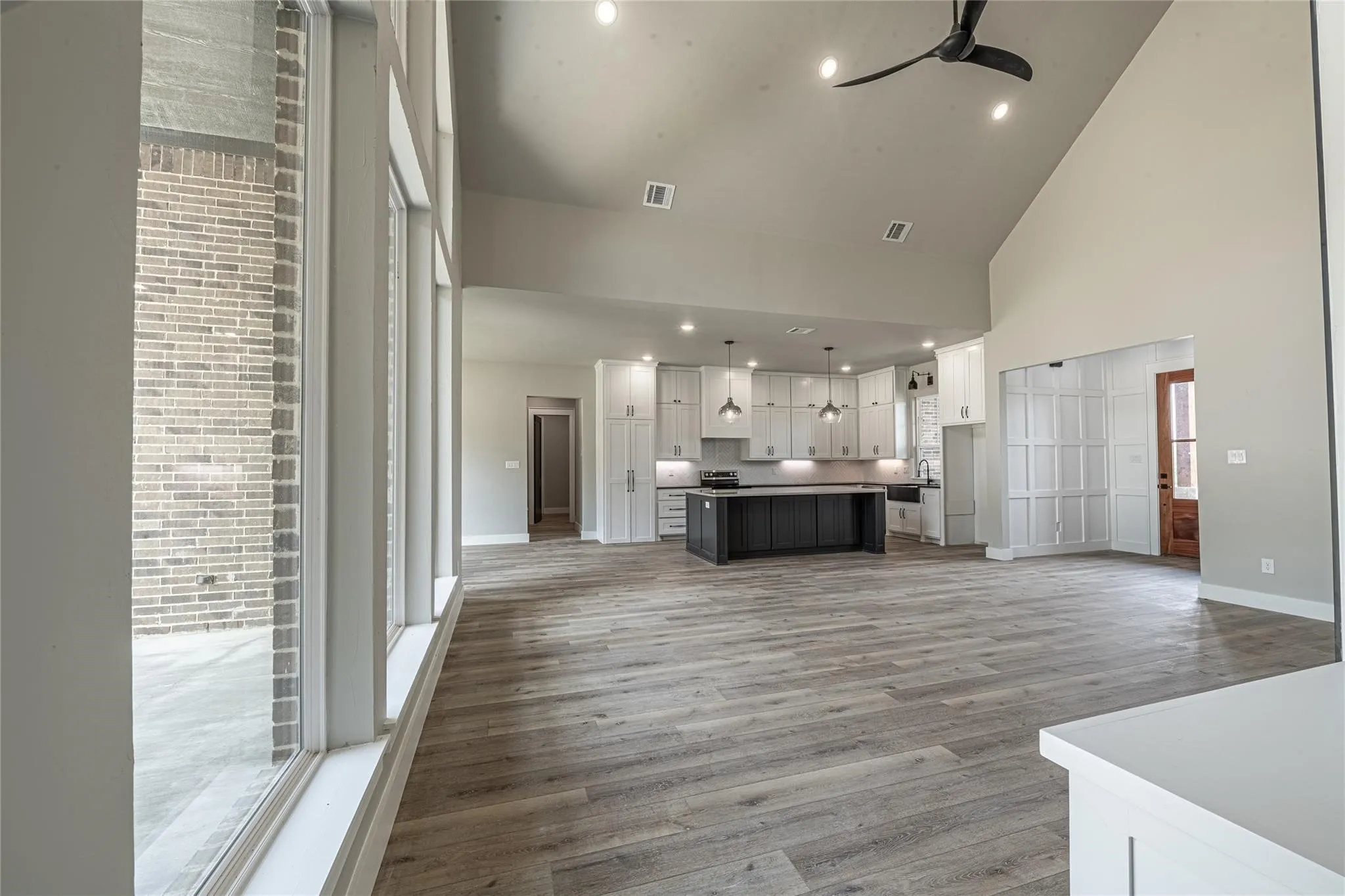 Single Family Residence For Sale in Parker County , 2009 Shady Creek Crossing, Azle, Texas 76020, 4 Bedroom, 3 Bathroom, 2 Garage spaces, 2,681 Sqft, built in 2022, mls#21263214, Real Estate Agent in Azle, Homes For Sale in Parker county, Homes For Sale in Azle, Realtor in Azle Texas, Real Estate Brokerage Independent Realty Texas, Luminita Cordes Realtor