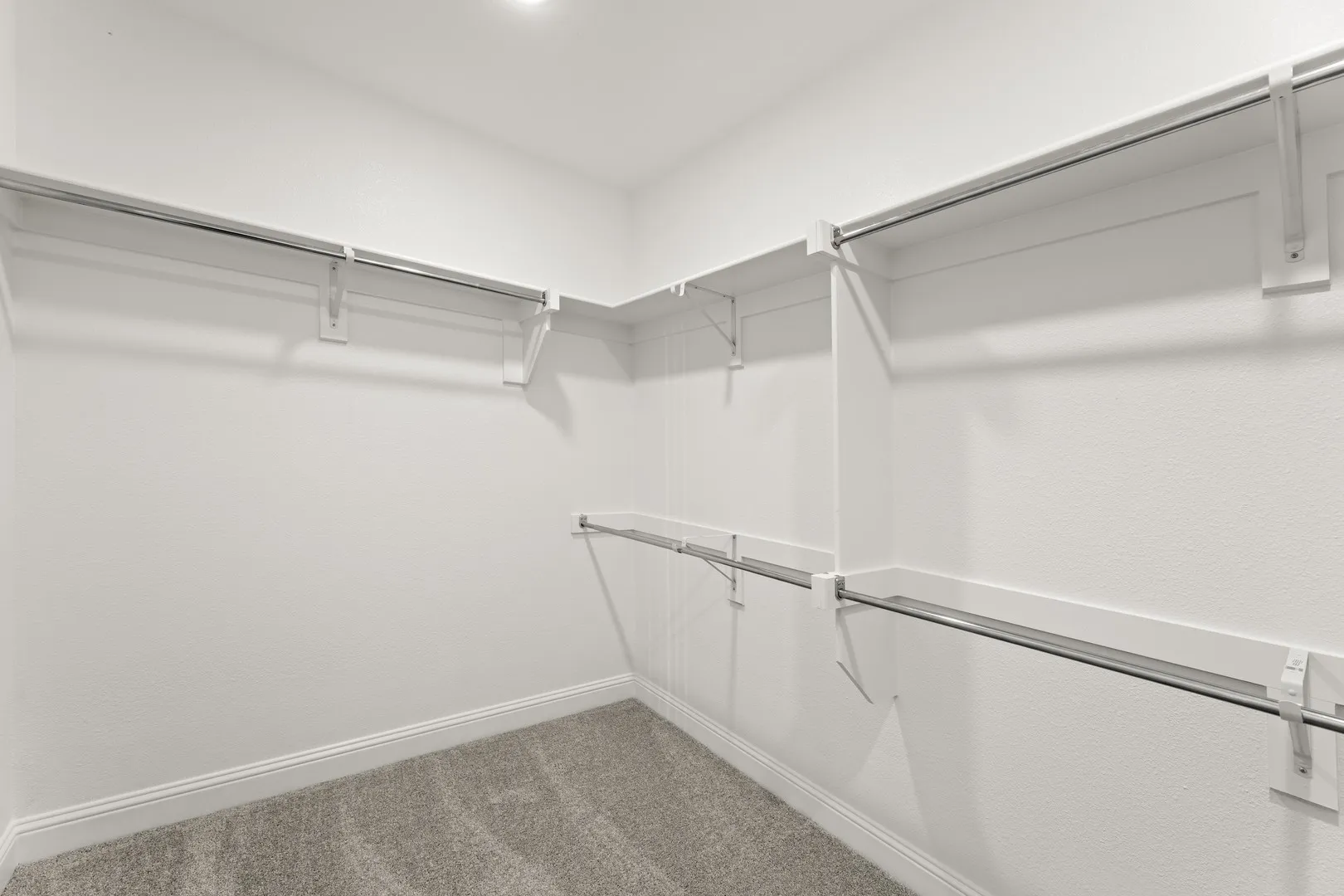 20. 3104 Glatonbury - Closet