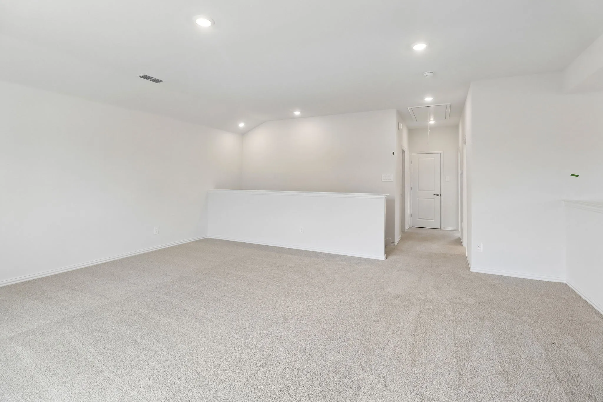  Photo is not of the actual home, but is an inspirational photo of builder’s model home and may depict options, furnishings, and/or decorator features that are not included.
