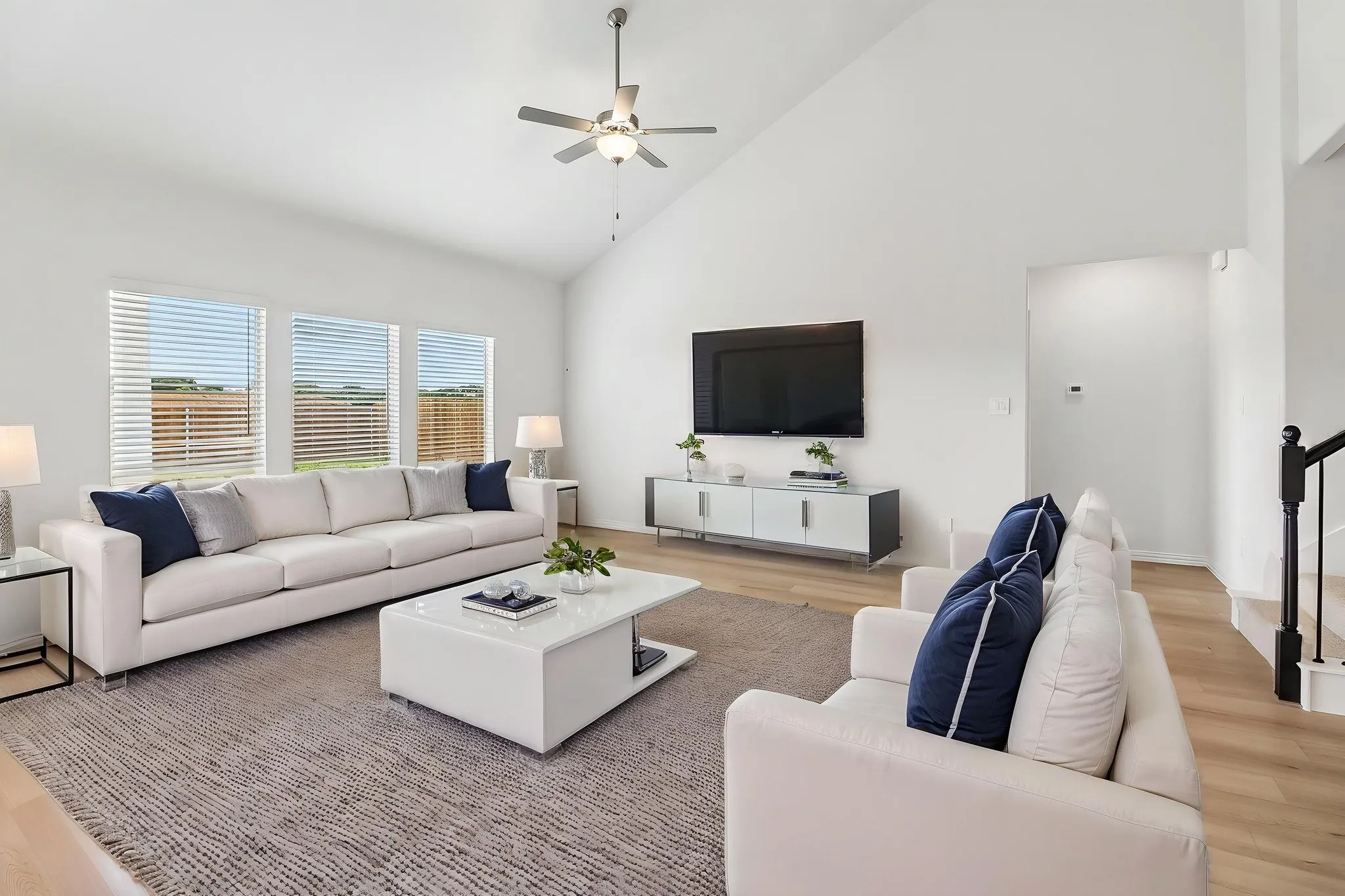 Photo is not of the actual home, but is an inspirational photo of builder’s model home and may depict options, furnishings, and/or decorator features that are not included.
