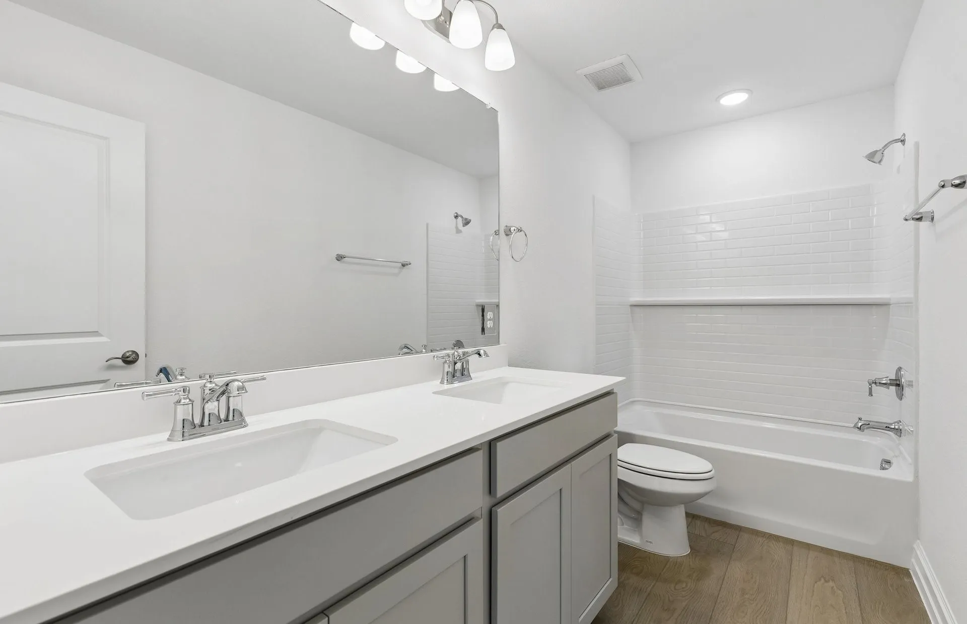 Secondary bath with double vanity