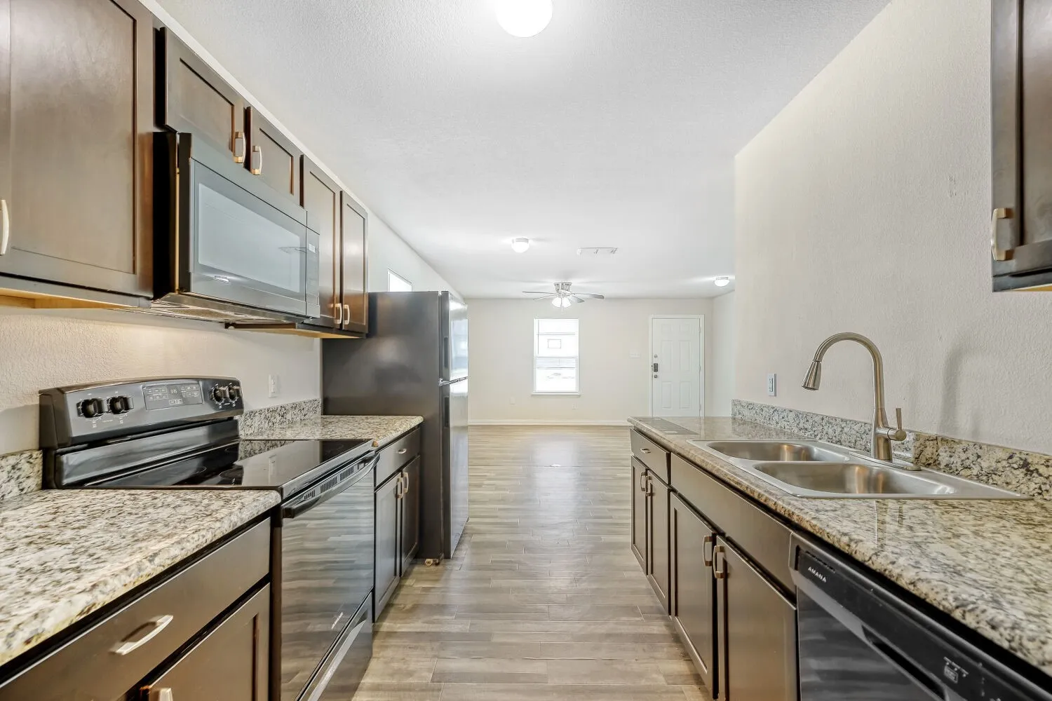 Single Family Residence For Sale in Hunt County , 1907 Morgan Street, Greenville, Texas 75401, 3 Bedroom, 2 Bathroom, Garage spaces, 1,090 Sqft, built in 2020, mls#21256795, Real Estate Agent in Greenville, Homes For Sale in Hunt county, Homes For Sale in Greenville, Realtor in Greenville Texas, Real Estate Brokerage Independent Realty Texas, Luminita Cordes Realtor