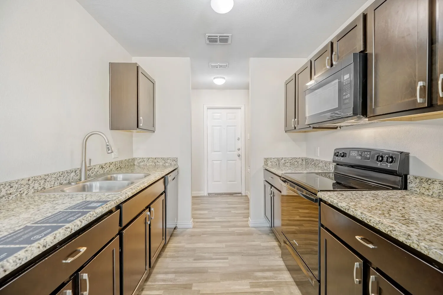 Single Family Residence For Sale in Hunt County , 1907 Morgan Street, Greenville, Texas 75401, 3 Bedroom, 2 Bathroom, Garage spaces, 1,090 Sqft, built in 2020, mls#21256795, Real Estate Agent in Greenville, Homes For Sale in Hunt county, Homes For Sale in Greenville, Realtor in Greenville Texas, Real Estate Brokerage Independent Realty Texas, Luminita Cordes Realtor