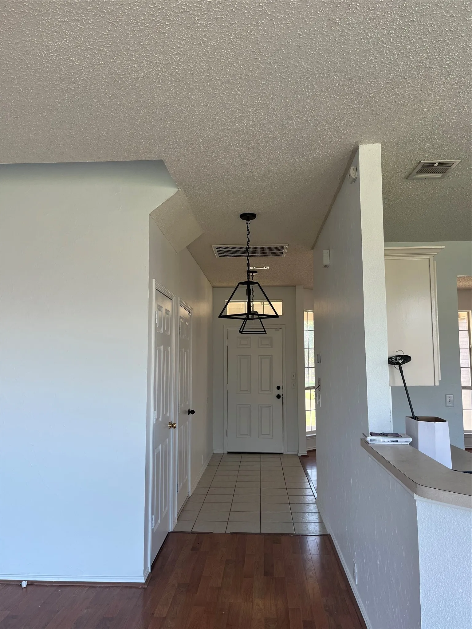 Single Family Residence For Rent in Tarrant County , 7929 Park Ridge Drive, Fort Worth, Texas 76137, 3 Bedroom, 3 Bathroom, 2 Garage spaces, 2,308 Sqft, built in 2000, mls#21263318, Real Estate Agent in Fort Worth, Homes For Rent in Tarrant county, Homes For Rent in Fort Worth, Realtor in Fort Worth Texas, Real Estate Brokerage Independent Realty Texas, Luminita Cordes Realtor