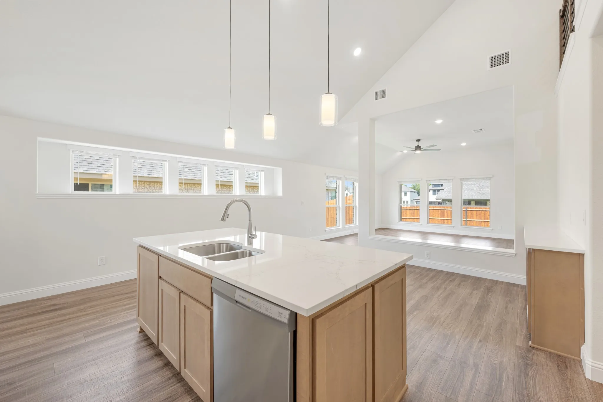 Single Family Residence For Sale in Johnson County , 215 Seminole Trail, Alvarado, Texas 76009, 4 Bedroom, 3 Bathroom, 2 Garage spaces, 2,333 Sqft, built in 2026, mls#21263321, Real Estate Agent in Alvarado, Homes For Sale in Johnson county, Homes For Sale in Alvarado, Realtor in Alvarado Texas, Real Estate Brokerage Independent Realty Texas, Luminita Cordes Realtor