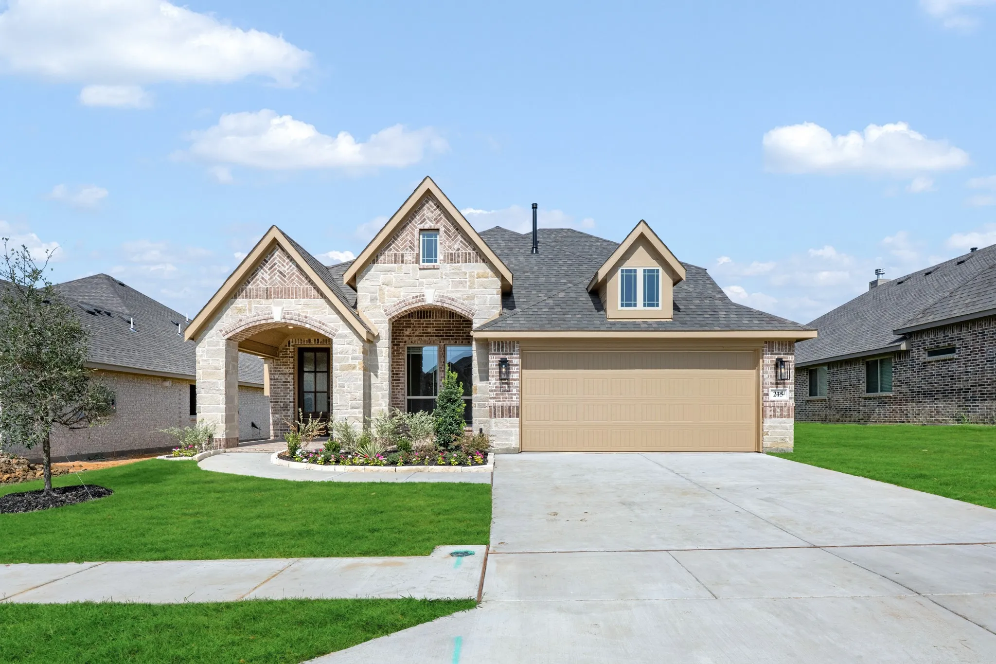 Single Family Residence For Sale in Johnson County , 215 Seminole Trail, Alvarado, Texas 76009, 4 Bedroom, 3 Bathroom, 2 Garage spaces, 2,333 Sqft, built in 2026, mls#21263321, Real Estate Agent in Alvarado, Homes For Sale in Johnson county, Homes For Sale in Alvarado, Realtor in Alvarado Texas, Real Estate Brokerage Independent Realty Texas, Luminita Cordes Realtor