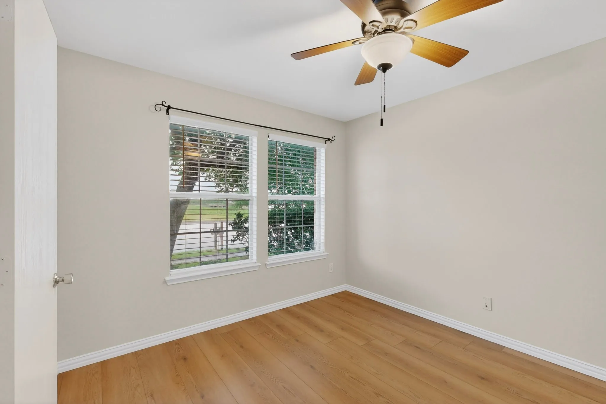 Single Family Residence For Sale in Tarrant County , 4328 Tranquility Drive, Fort Worth, Texas 76244, 4 Bedroom, 3 Bathroom, 2 Garage spaces, 2,640 Sqft, built in 2006, mls#21259089, Real Estate Agent in Fort Worth, Homes For Sale in Tarrant county, Homes For Sale in Fort Worth, Realtor in Fort Worth Texas, Real Estate Brokerage Independent Realty Texas, Luminita Cordes Realtor