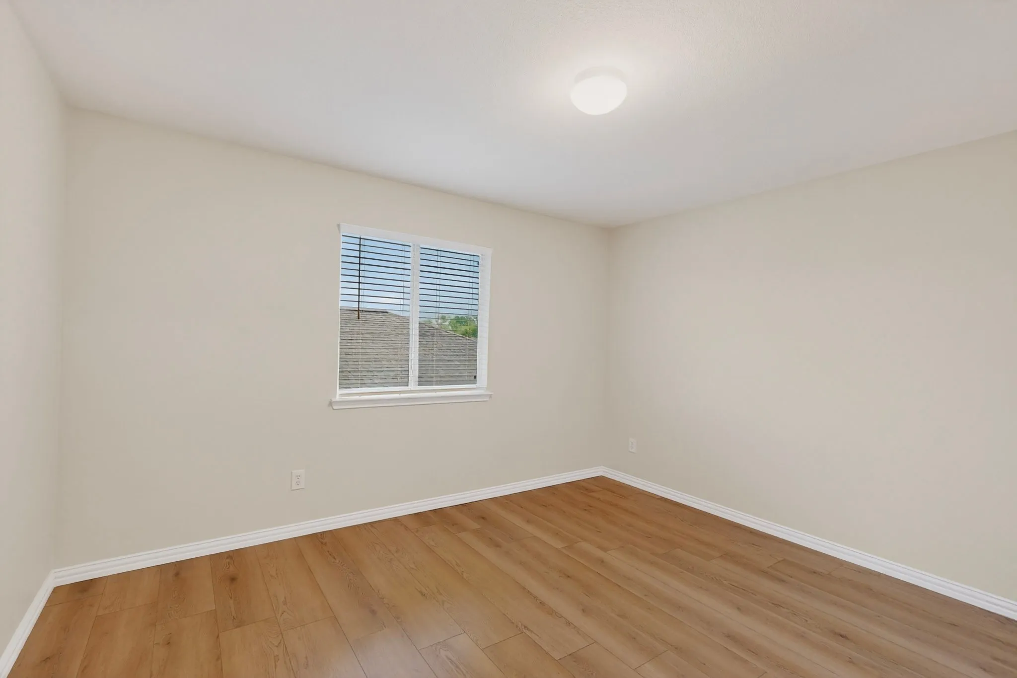 Single Family Residence For Sale in Tarrant County , 4328 Tranquility Drive, Fort Worth, Texas 76244, 4 Bedroom, 3 Bathroom, 2 Garage spaces, 2,640 Sqft, built in 2006, mls#21259089, Real Estate Agent in Fort Worth, Homes For Sale in Tarrant county, Homes For Sale in Fort Worth, Realtor in Fort Worth Texas, Real Estate Brokerage Independent Realty Texas, Luminita Cordes Realtor