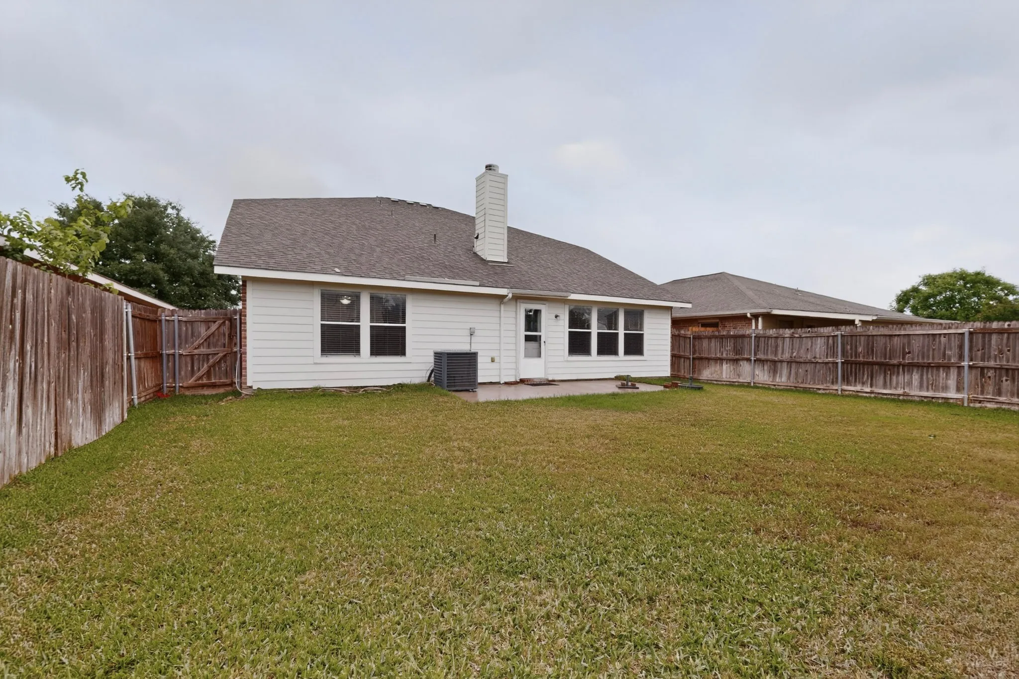 Single Family Residence For Sale in Tarrant County , 4328 Tranquility Drive, Fort Worth, Texas 76244, 4 Bedroom, 3 Bathroom, 2 Garage spaces, 2,640 Sqft, built in 2006, mls#21259089, Real Estate Agent in Fort Worth, Homes For Sale in Tarrant county, Homes For Sale in Fort Worth, Realtor in Fort Worth Texas, Real Estate Brokerage Independent Realty Texas, Luminita Cordes Realtor