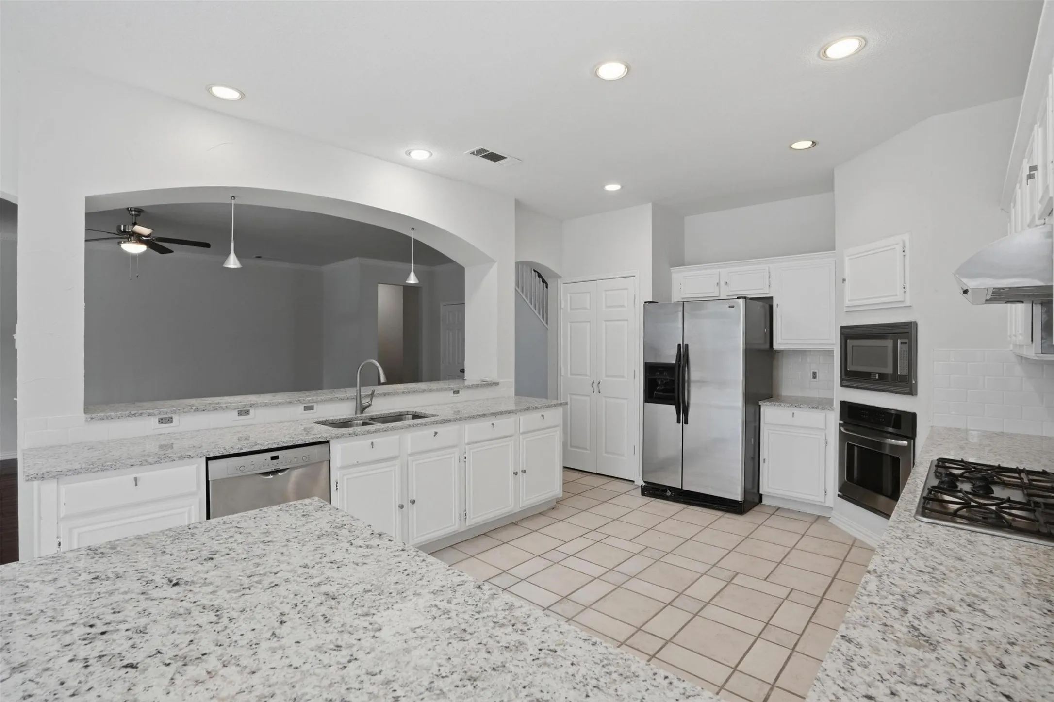 Single Family Residence For Sale in Collin County , 8812 Smokey Drive, Plano, Texas 75025, 5 Bedroom, 4 Bathroom, 2 Garage spaces, 4,063 Sqft, built in 1993, mls#21256799, Real Estate Agent in Plano, Homes For Sale in Collin county, Homes For Sale in Plano, Realtor in Plano Texas, Real Estate Brokerage Independent Realty Texas, Luminita Cordes Realtor