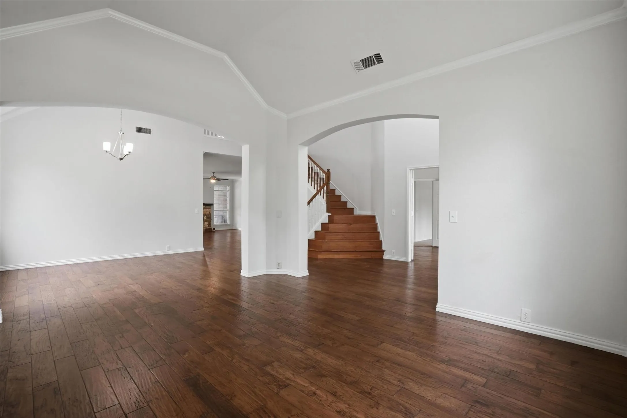 Single Family Residence For Sale in Collin County , 8812 Smokey Drive, Plano, Texas 75025, 5 Bedroom, 4 Bathroom, 2 Garage spaces, 4,063 Sqft, built in 1993, mls#21256799, Real Estate Agent in Plano, Homes For Sale in Collin county, Homes For Sale in Plano, Realtor in Plano Texas, Real Estate Brokerage Independent Realty Texas, Luminita Cordes Realtor