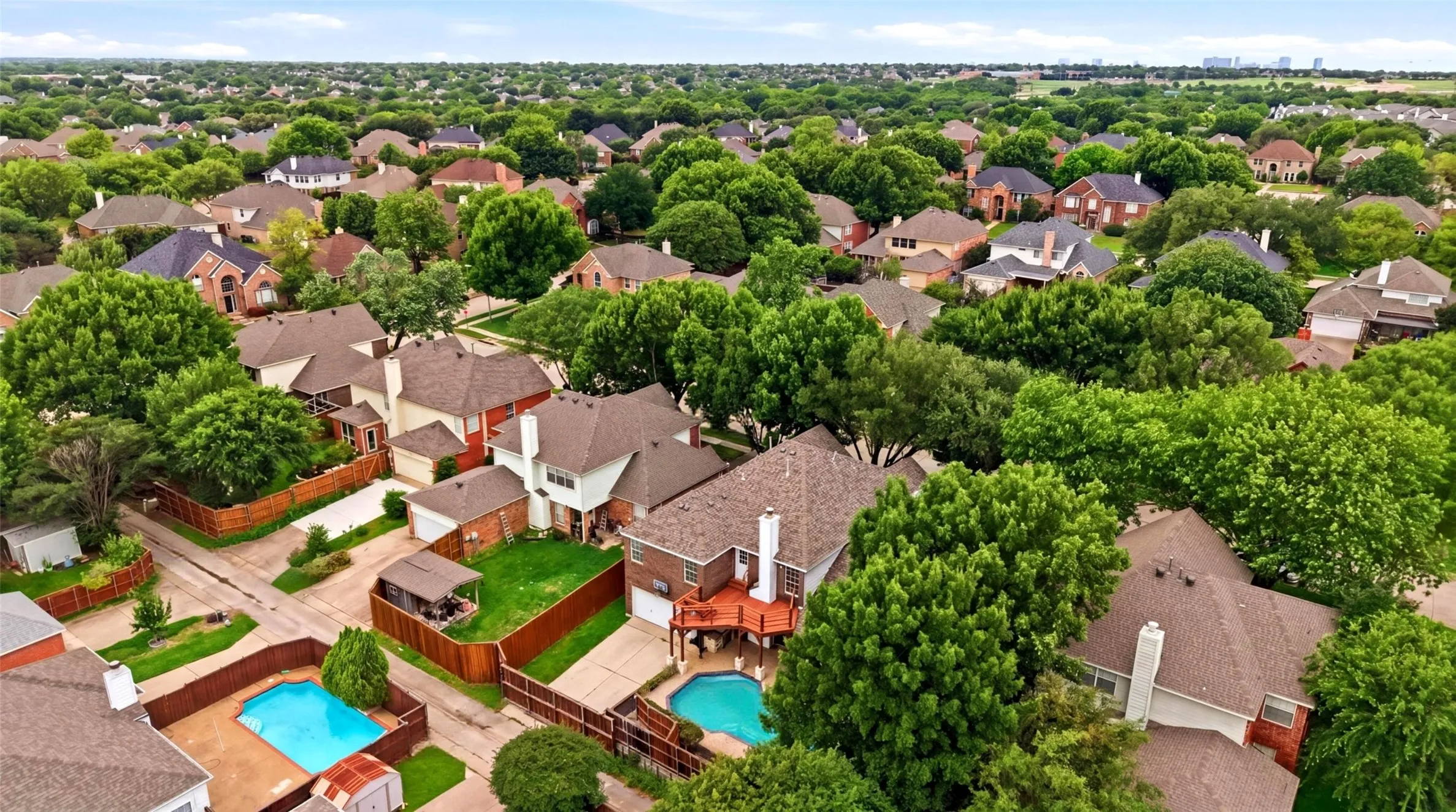 Single Family Residence For Sale in Collin County , 8812 Smokey Drive, Plano, Texas 75025, 5 Bedroom, 4 Bathroom, 2 Garage spaces, 4,063 Sqft, built in 1993, mls#21256799, Real Estate Agent in Plano, Homes For Sale in Collin county, Homes For Sale in Plano, Realtor in Plano Texas, Real Estate Brokerage Independent Realty Texas, Luminita Cordes Realtor