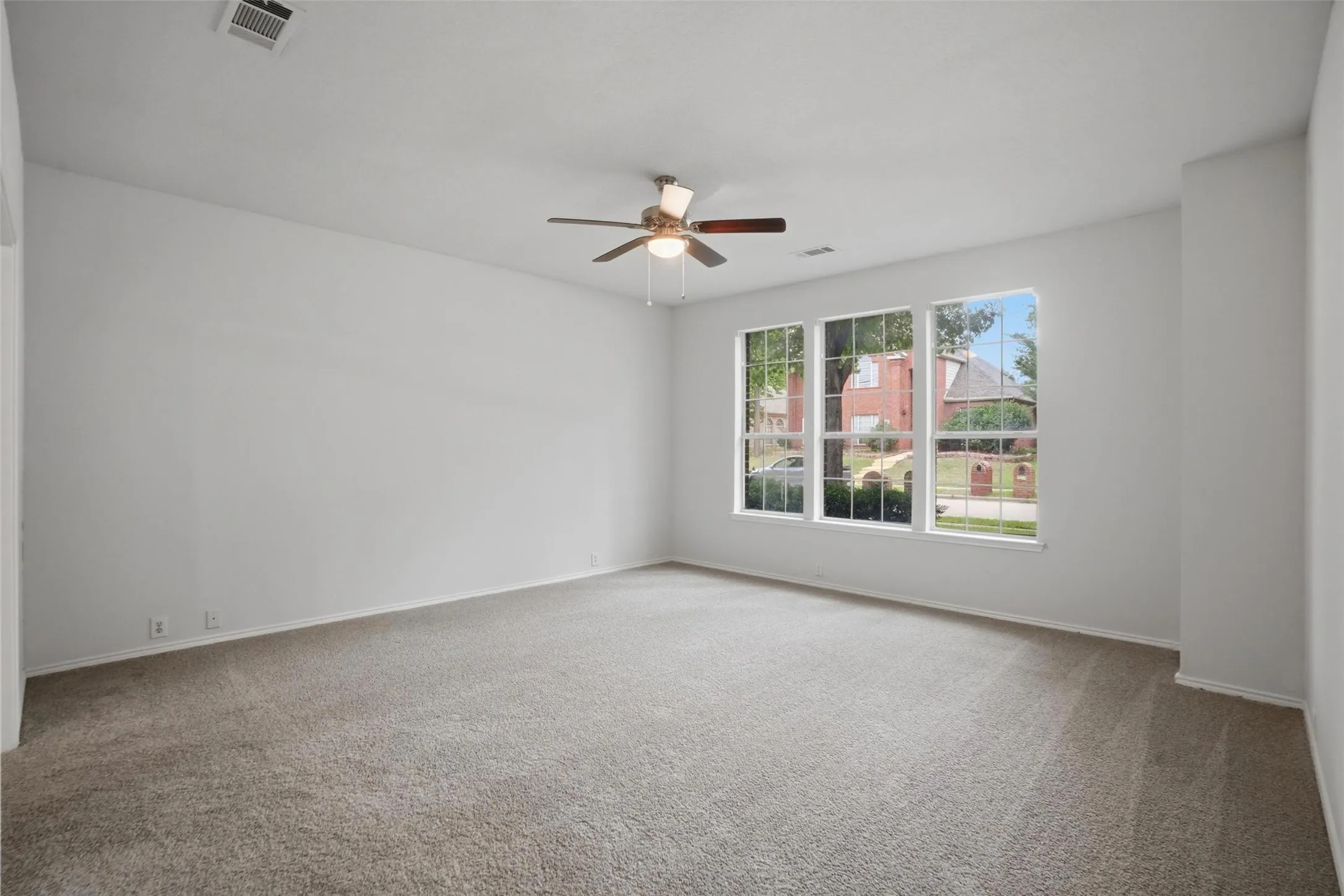 Single Family Residence For Sale in Collin County , 8812 Smokey Drive, Plano, Texas 75025, 5 Bedroom, 4 Bathroom, 2 Garage spaces, 4,063 Sqft, built in 1993, mls#21256799, Real Estate Agent in Plano, Homes For Sale in Collin county, Homes For Sale in Plano, Realtor in Plano Texas, Real Estate Brokerage Independent Realty Texas, Luminita Cordes Realtor
