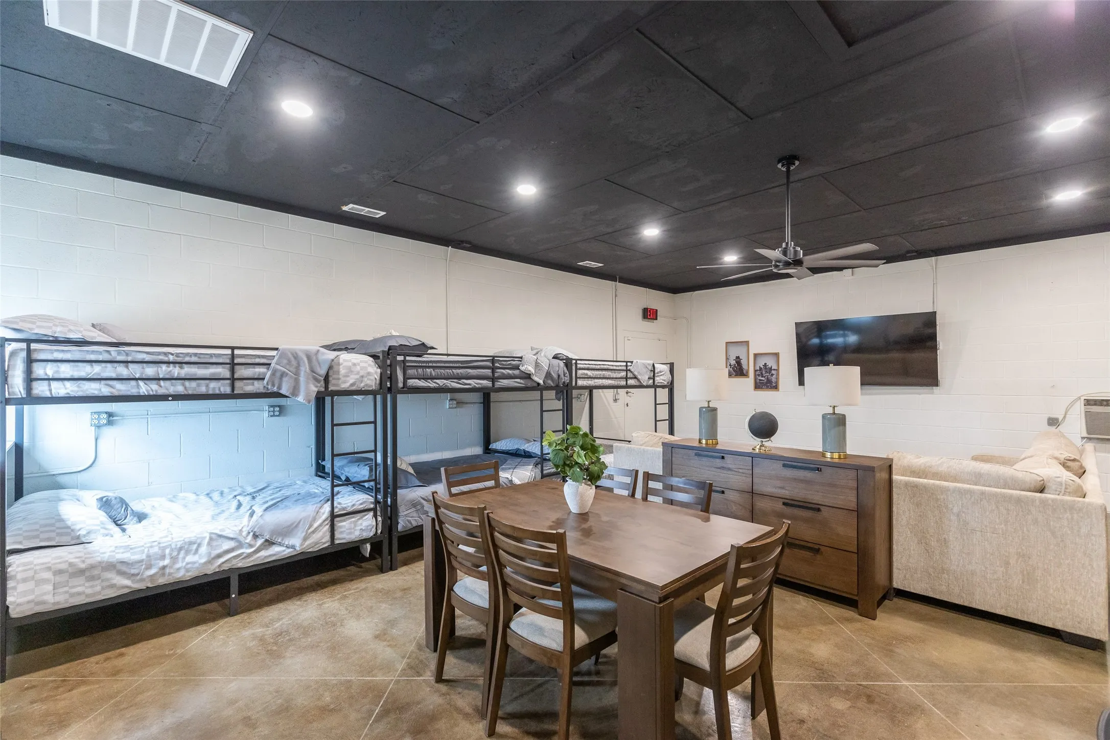 Apartment For Sale in Taylor County , 381 N F.m. 707, Merkel, Texas 79536, 6 Bedroom, 1 Bathroom, 1 Garage spaces, 0 Sqft, built in 2008, Price $159,000, mls#21263238, Real Estate Agent in Merkel, Homes For Sale in Taylor county, Homes For Sale in Merkel, Realtor in Merkel Texas, Real Estate Brokerage Independent Realty Texas, Luminita Cordes Realtor