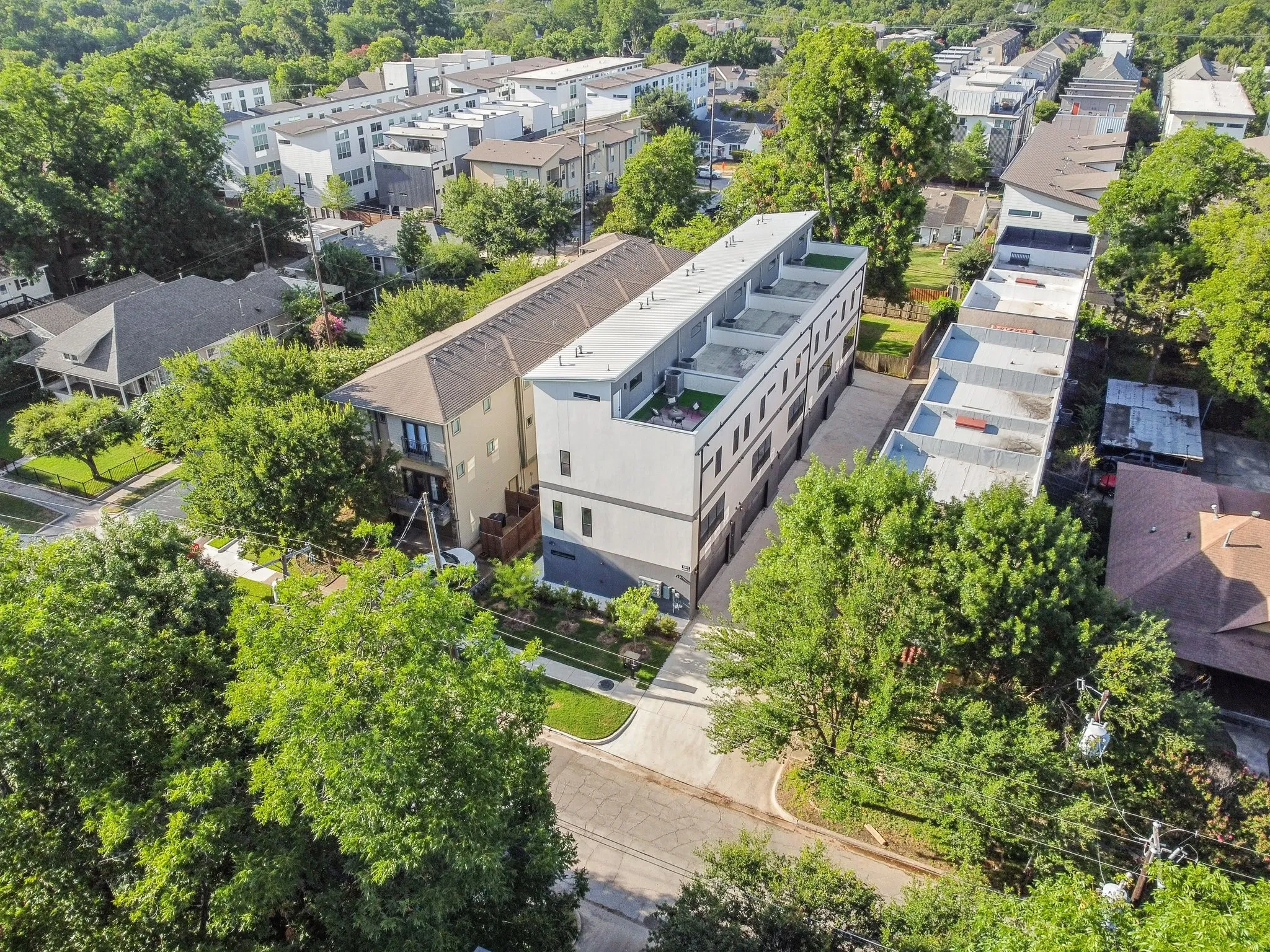 For Sale in Dallas County , 5810 Hudson Street, Dallas, Texas 75206, 10 Bedroom, 15 Bathroom, 2 Garage spaces, 0 Sqft, built in 2024, mls#21261773, Real Estate Agent in Dallas, Homes For Sale in Dallas county, Homes For Sale in Dallas, Realtor in Dallas Texas, Real Estate Brokerage Independent Realty Texas, Luminita Cordes Realtor