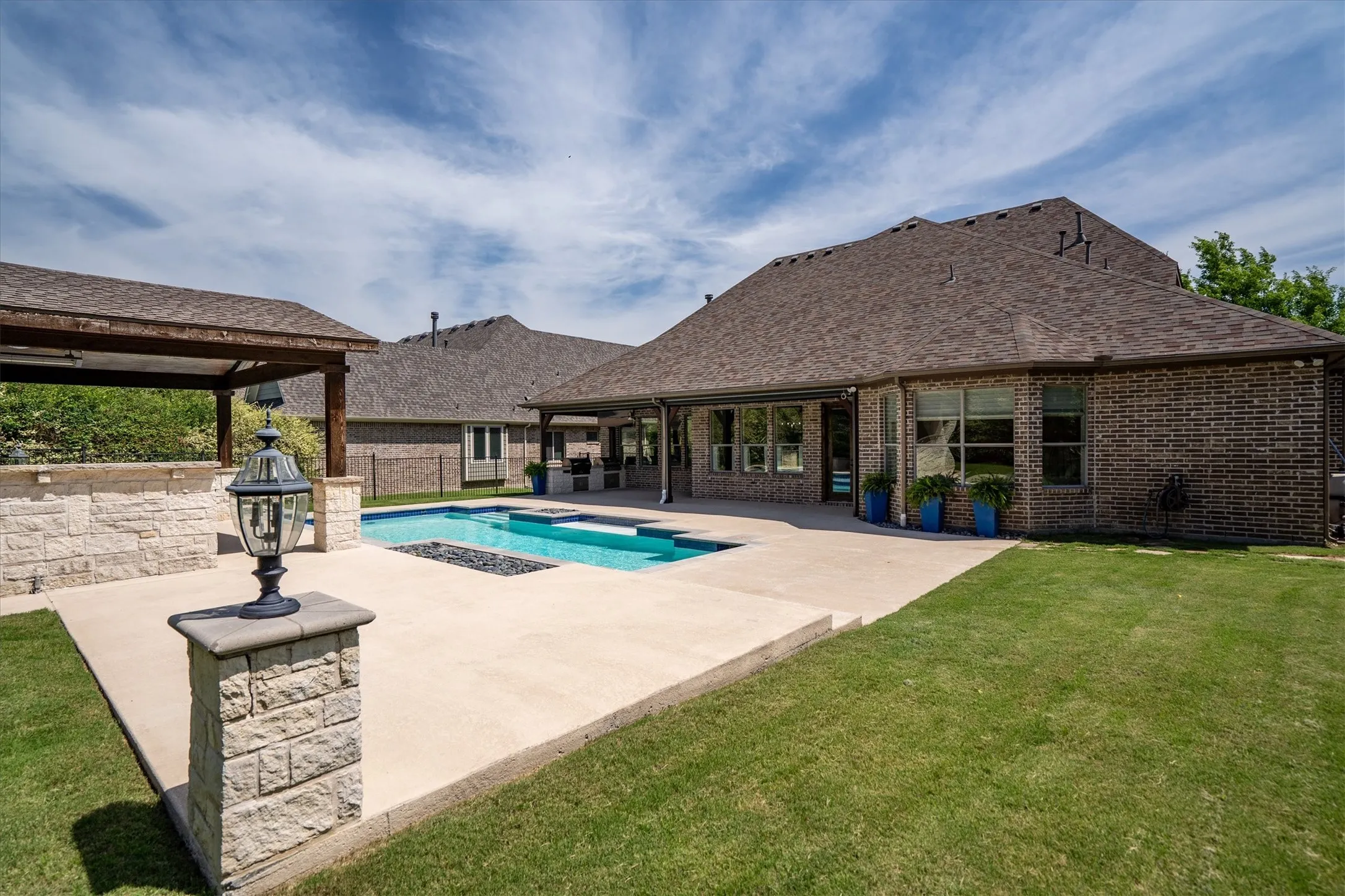 Single Family Residence For Sale in Denton County , 3225 Clubview Drive, Denton, Texas 76226, 4 Bedroom, 4 Bathroom, 3 Garage spaces, 4,040 Sqft, built in 2008, mls#21206596, Real Estate Agent in Denton, Homes For Sale in Denton county, Homes For Sale in Denton, Realtor in Denton Texas, Real Estate Brokerage Independent Realty Texas, Luminita Cordes Realtor
