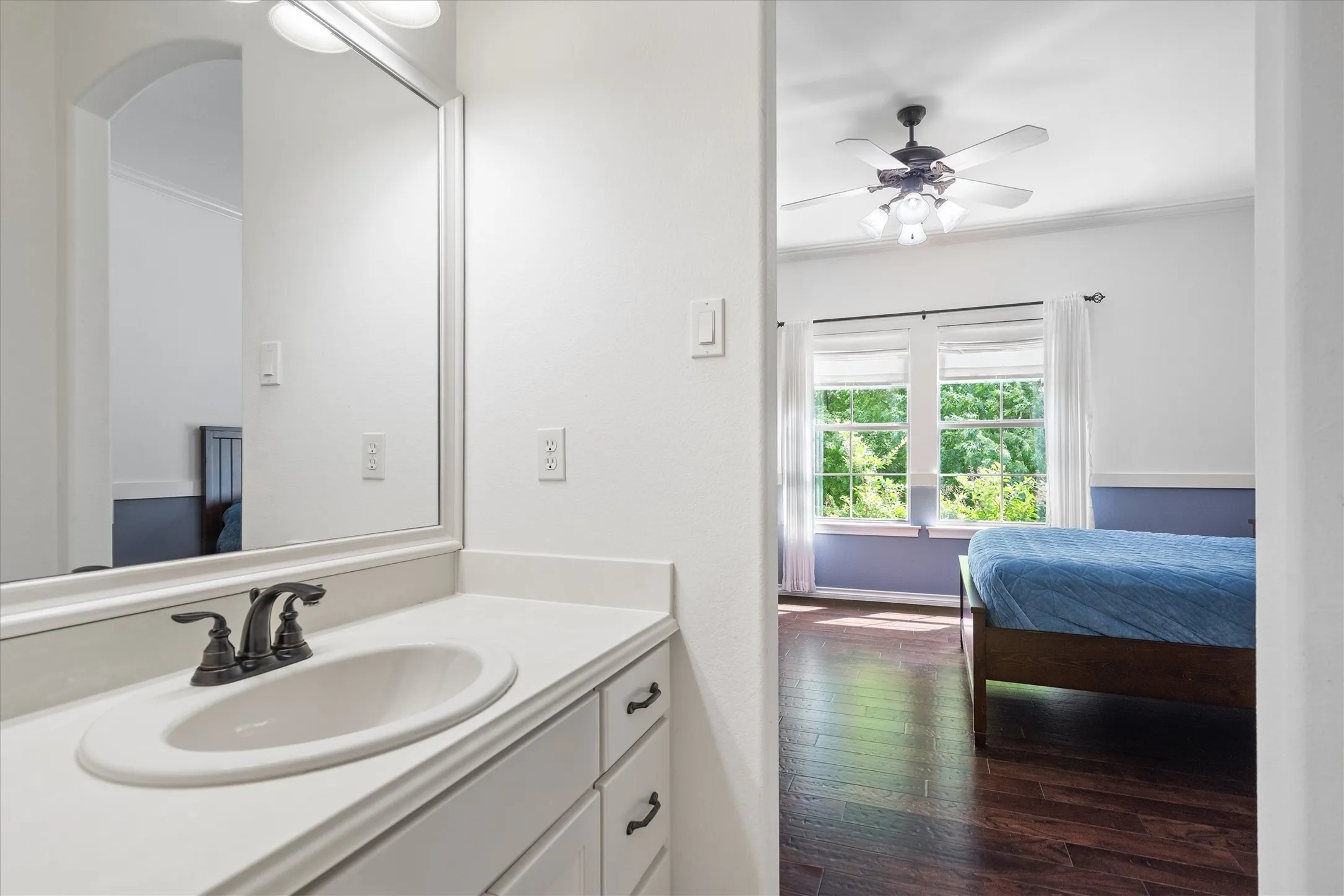 Single Family Residence For Sale in Denton County , 3225 Clubview Drive, Denton, Texas 76226, 4 Bedroom, 4 Bathroom, 3 Garage spaces, 4,040 Sqft, built in 2008, mls#21206596, Real Estate Agent in Denton, Homes For Sale in Denton county, Homes For Sale in Denton, Realtor in Denton Texas, Real Estate Brokerage Independent Realty Texas, Luminita Cordes Realtor