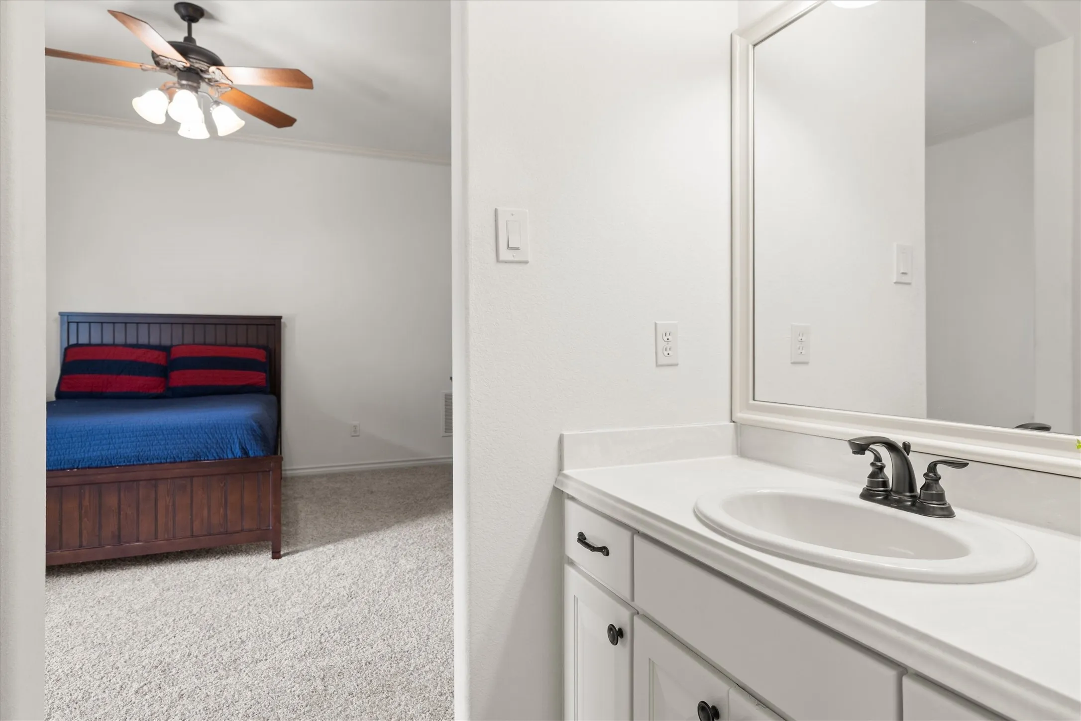Single Family Residence For Sale in Denton County , 3225 Clubview Drive, Denton, Texas 76226, 4 Bedroom, 4 Bathroom, 3 Garage spaces, 4,040 Sqft, built in 2008, mls#21206596, Real Estate Agent in Denton, Homes For Sale in Denton county, Homes For Sale in Denton, Realtor in Denton Texas, Real Estate Brokerage Independent Realty Texas, Luminita Cordes Realtor
