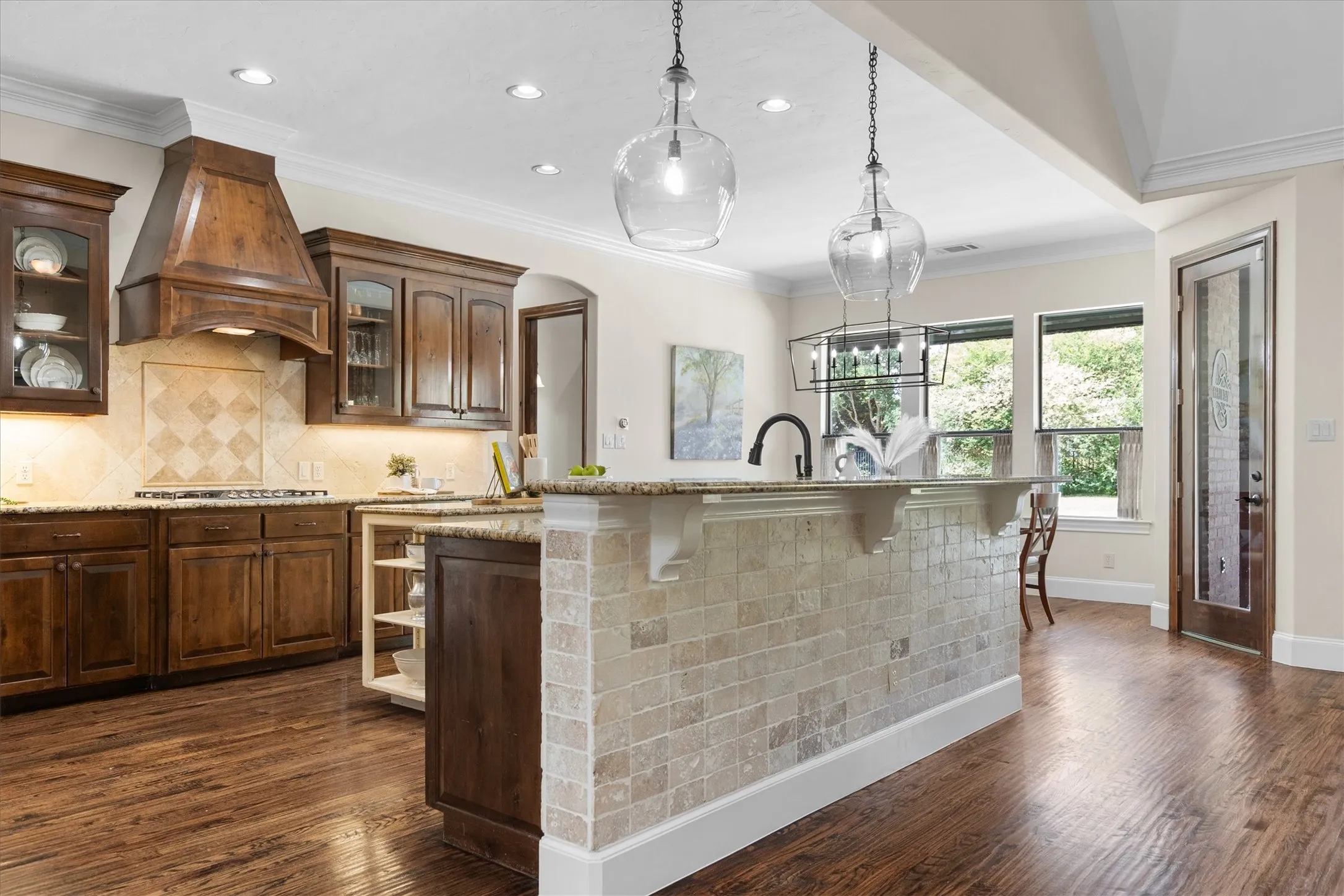 Single Family Residence For Sale in Denton County , 3225 Clubview Drive, Denton, Texas 76226, 4 Bedroom, 4 Bathroom, 3 Garage spaces, 4,040 Sqft, built in 2008, mls#21206596, Real Estate Agent in Denton, Homes For Sale in Denton county, Homes For Sale in Denton, Realtor in Denton Texas, Real Estate Brokerage Independent Realty Texas, Luminita Cordes Realtor
