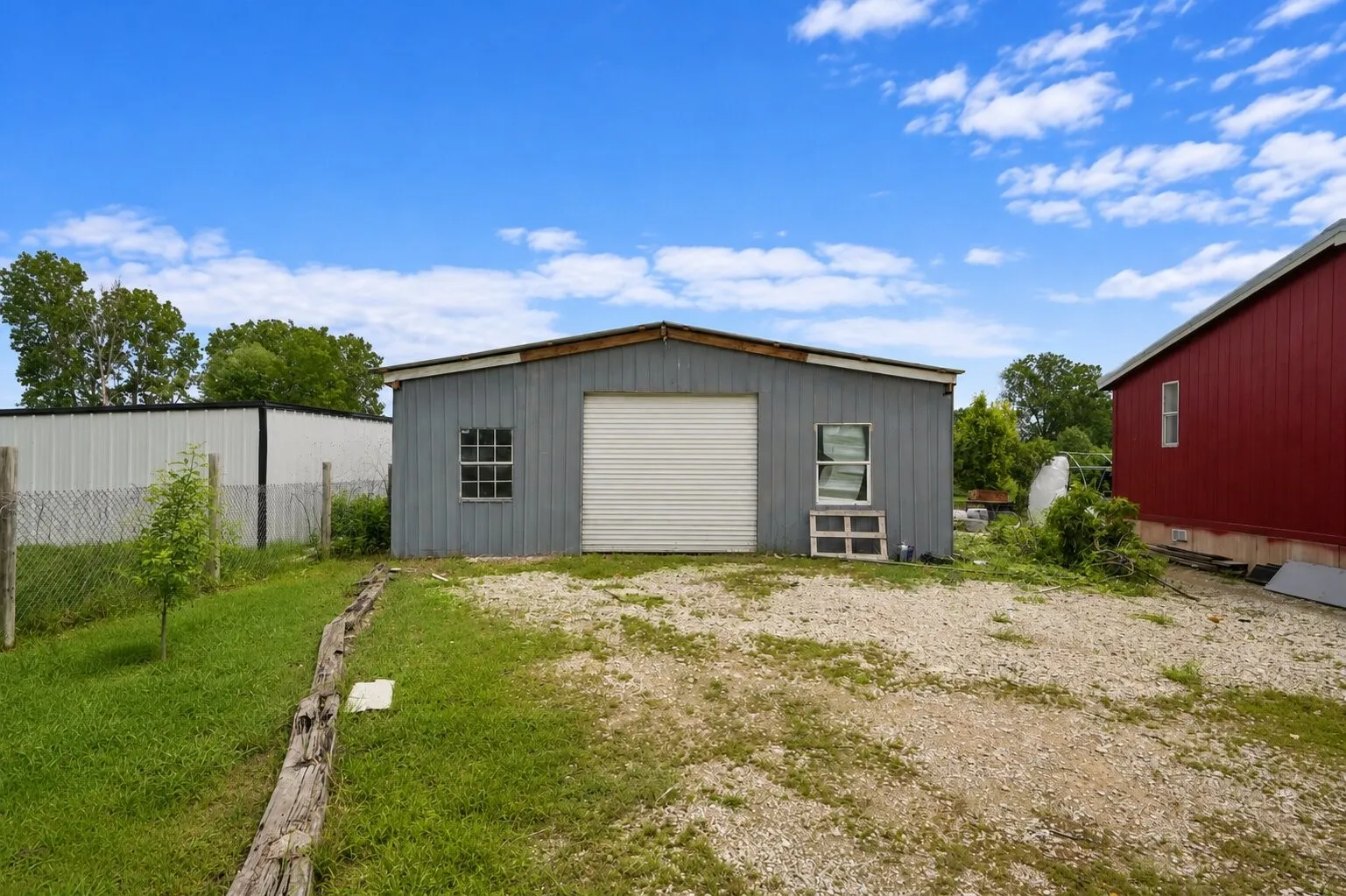 Mobile Home For Sale in Johnson County , 2412 Luisa Lane, Alvarado, Texas 76009, 3 Bedroom, 2 Bathroom, Garage spaces, 1,536 Sqft, built in 2014, mls#21255216, Real Estate Agent in Alvarado, Homes For Sale in Johnson county, Homes For Sale in Alvarado, Realtor in Alvarado Texas, Real Estate Brokerage Independent Realty Texas, Luminita Cordes Realtor