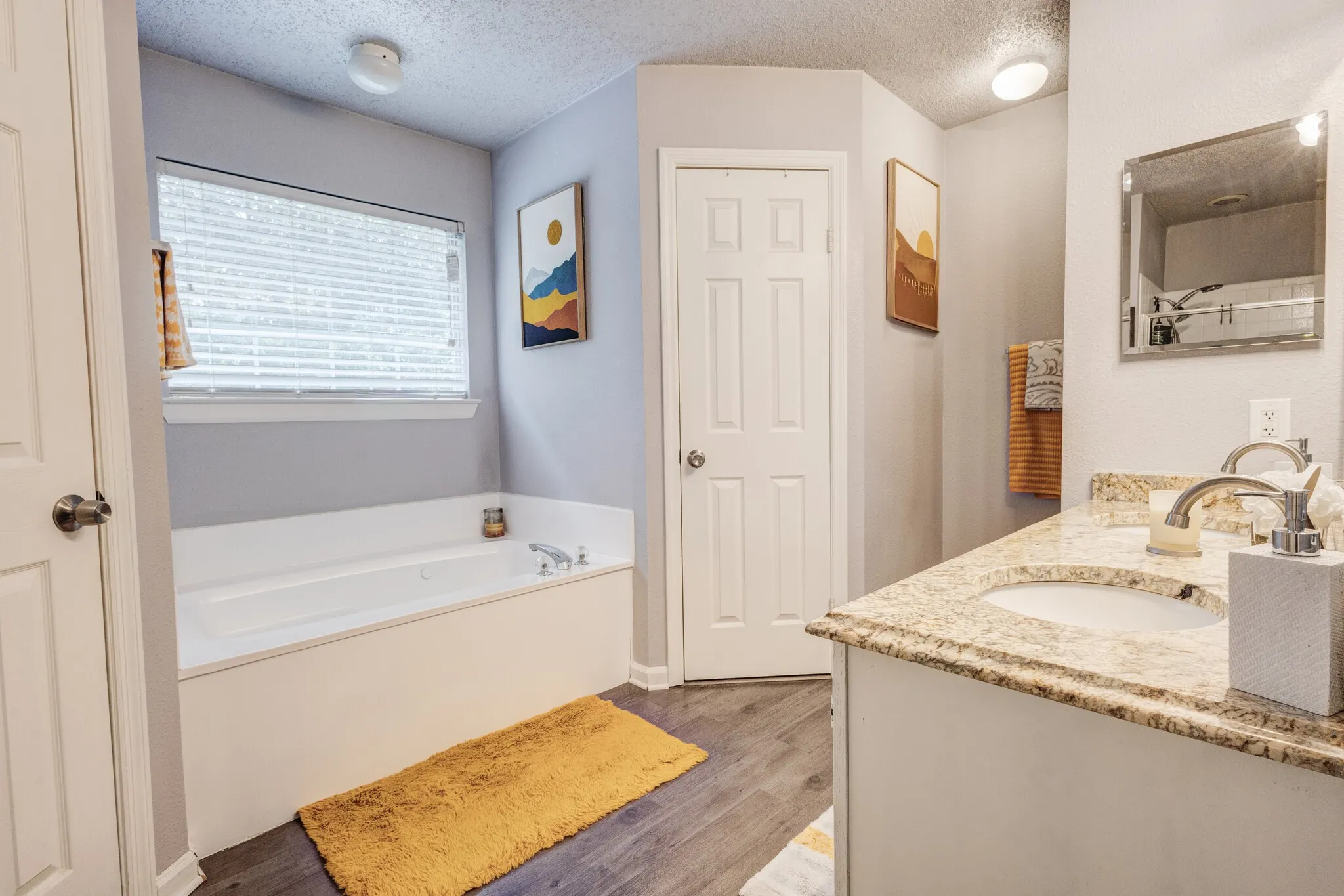 Single Family Residence For Sale in Tarrant County , 7333 Mesa Verde Trail, Fort Worth, Texas 76137, 5 Bedroom, 3 Bathroom, 2 Garage spaces, 2,478 Sqft, built in 1990, mls#21242525, Real Estate Agent in Fort Worth, Homes For Sale in Tarrant county, Homes For Sale in Fort Worth, Realtor in Fort Worth Texas, Real Estate Brokerage Independent Realty Texas, Luminita Cordes Realtor