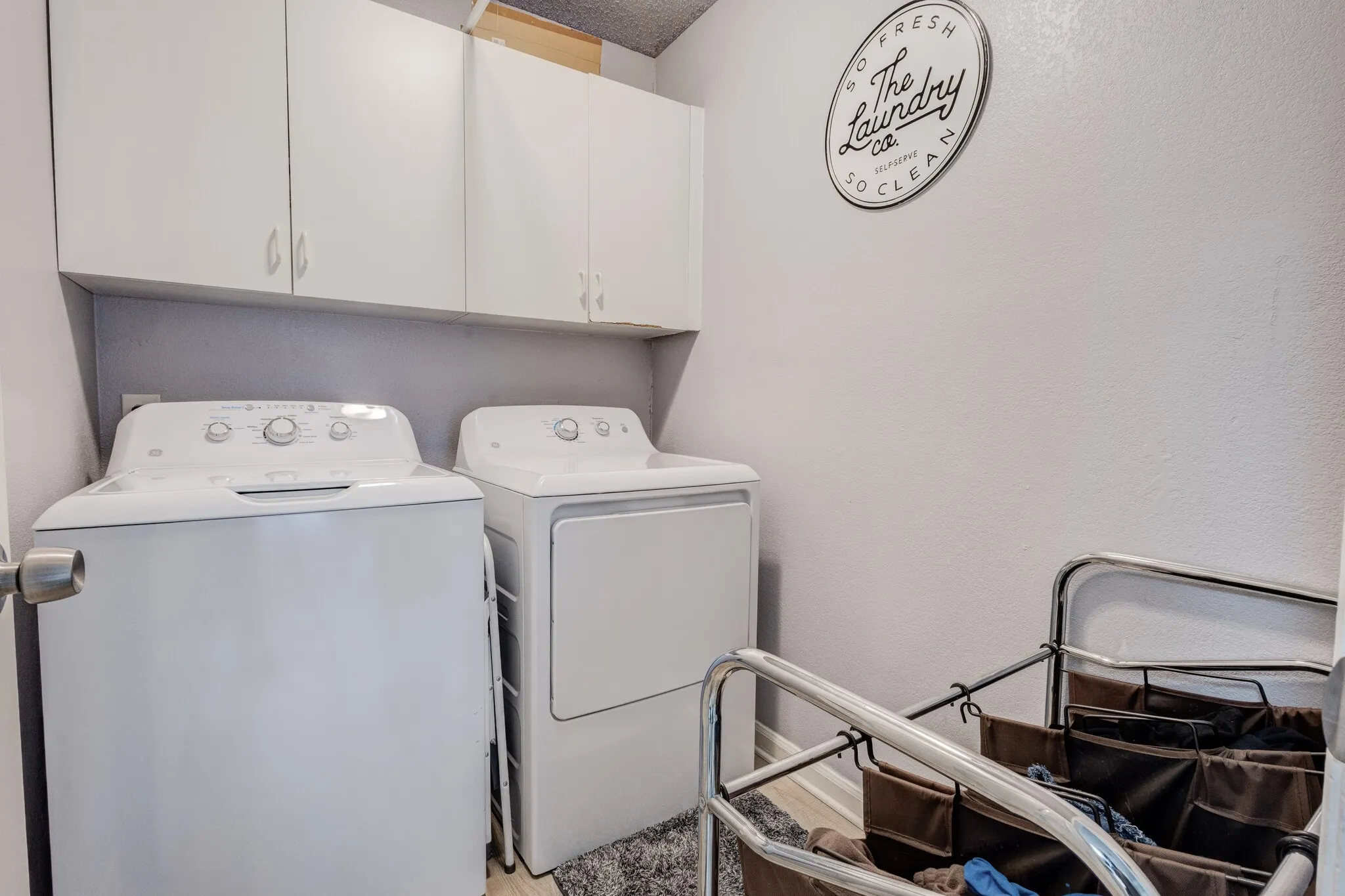 Single Family Residence For Sale in Tarrant County , 7333 Mesa Verde Trail, Fort Worth, Texas 76137, 5 Bedroom, 3 Bathroom, 2 Garage spaces, 2,478 Sqft, built in 1990, mls#21242525, Real Estate Agent in Fort Worth, Homes For Sale in Tarrant county, Homes For Sale in Fort Worth, Realtor in Fort Worth Texas, Real Estate Brokerage Independent Realty Texas, Luminita Cordes Realtor