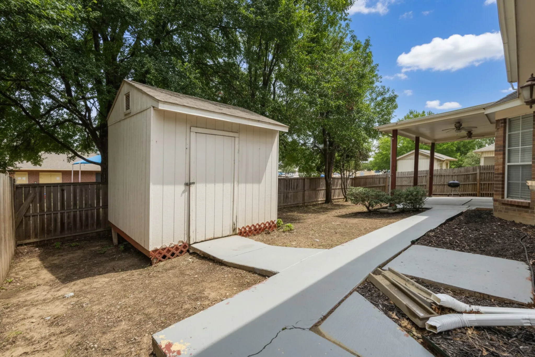 Single Family Residence For Sale in Tarrant County , 7333 Mesa Verde Trail, Fort Worth, Texas 76137, 5 Bedroom, 3 Bathroom, 2 Garage spaces, 2,478 Sqft, built in 1990, mls#21242525, Real Estate Agent in Fort Worth, Homes For Sale in Tarrant county, Homes For Sale in Fort Worth, Realtor in Fort Worth Texas, Real Estate Brokerage Independent Realty Texas, Luminita Cordes Realtor