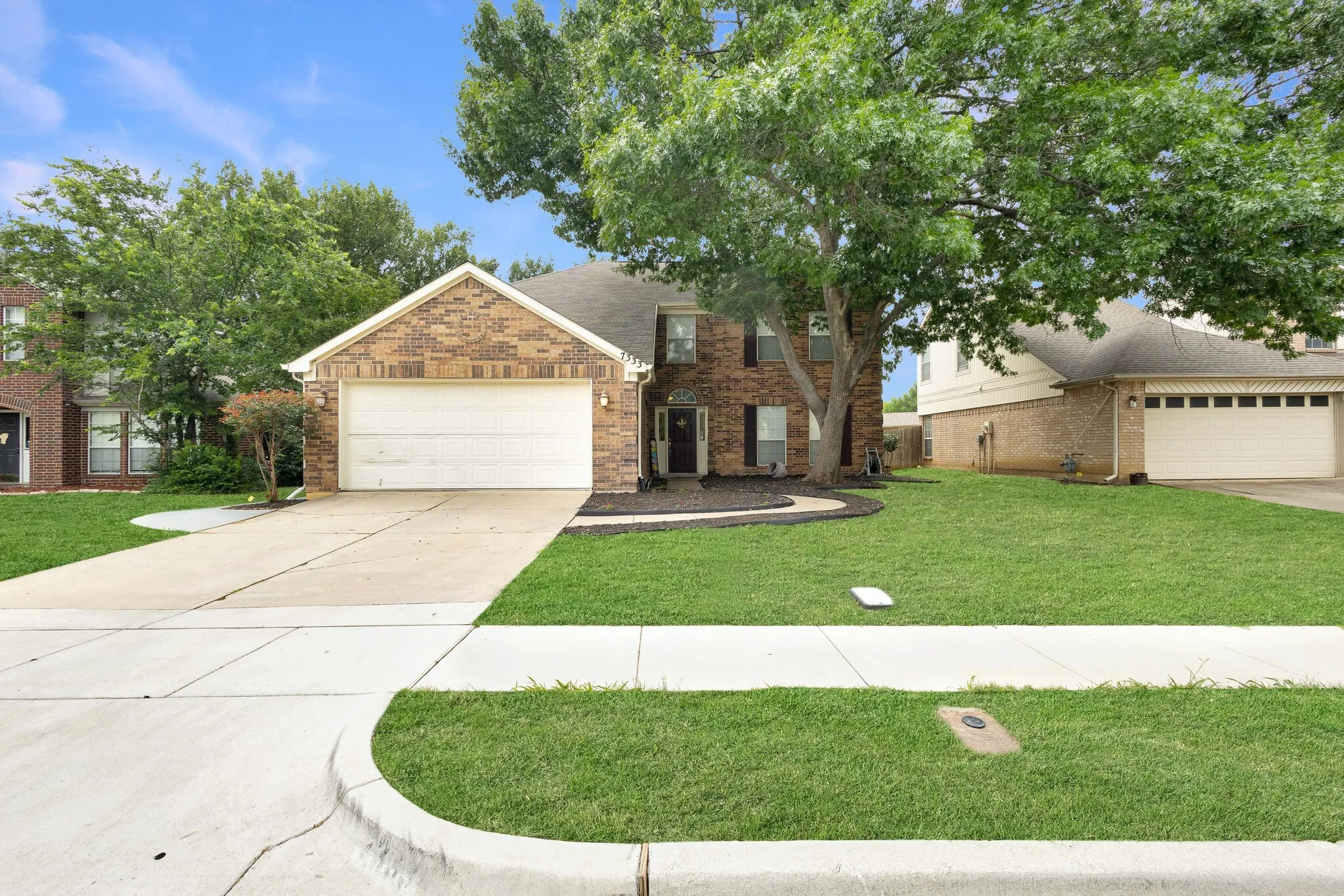 Single Family Residence For Sale in Tarrant County , 7333 Mesa Verde Trail, Fort Worth, Texas 76137, 5 Bedroom, 3 Bathroom, 2 Garage spaces, 2,478 Sqft, built in 1990, mls#21242525, Real Estate Agent in Fort Worth, Homes For Sale in Tarrant county, Homes For Sale in Fort Worth, Realtor in Fort Worth Texas, Real Estate Brokerage Independent Realty Texas, Luminita Cordes Realtor