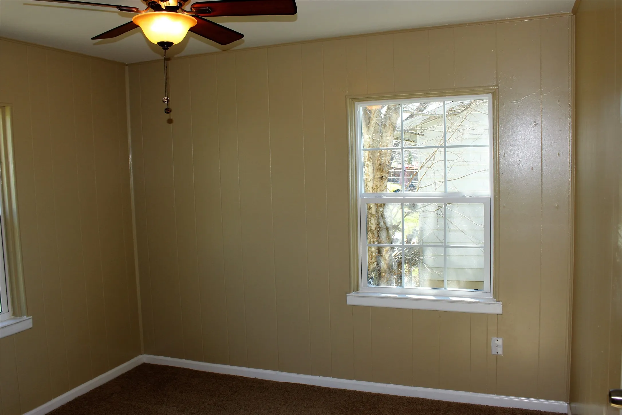 Single Family Residence For Rent in Dallas County , 12028 Hoblitzelle Drive, Dallas, Texas 75243, 3 Bedroom, 1 Bathroom, Garage spaces, 1,182 Sqft, built in 1954, mls#21263407, Real Estate Agent in Dallas, Homes For Rent in Dallas county, Homes For Rent in Dallas, Realtor in Dallas Texas, Real Estate Brokerage Independent Realty Texas, Luminita Cordes Realtor