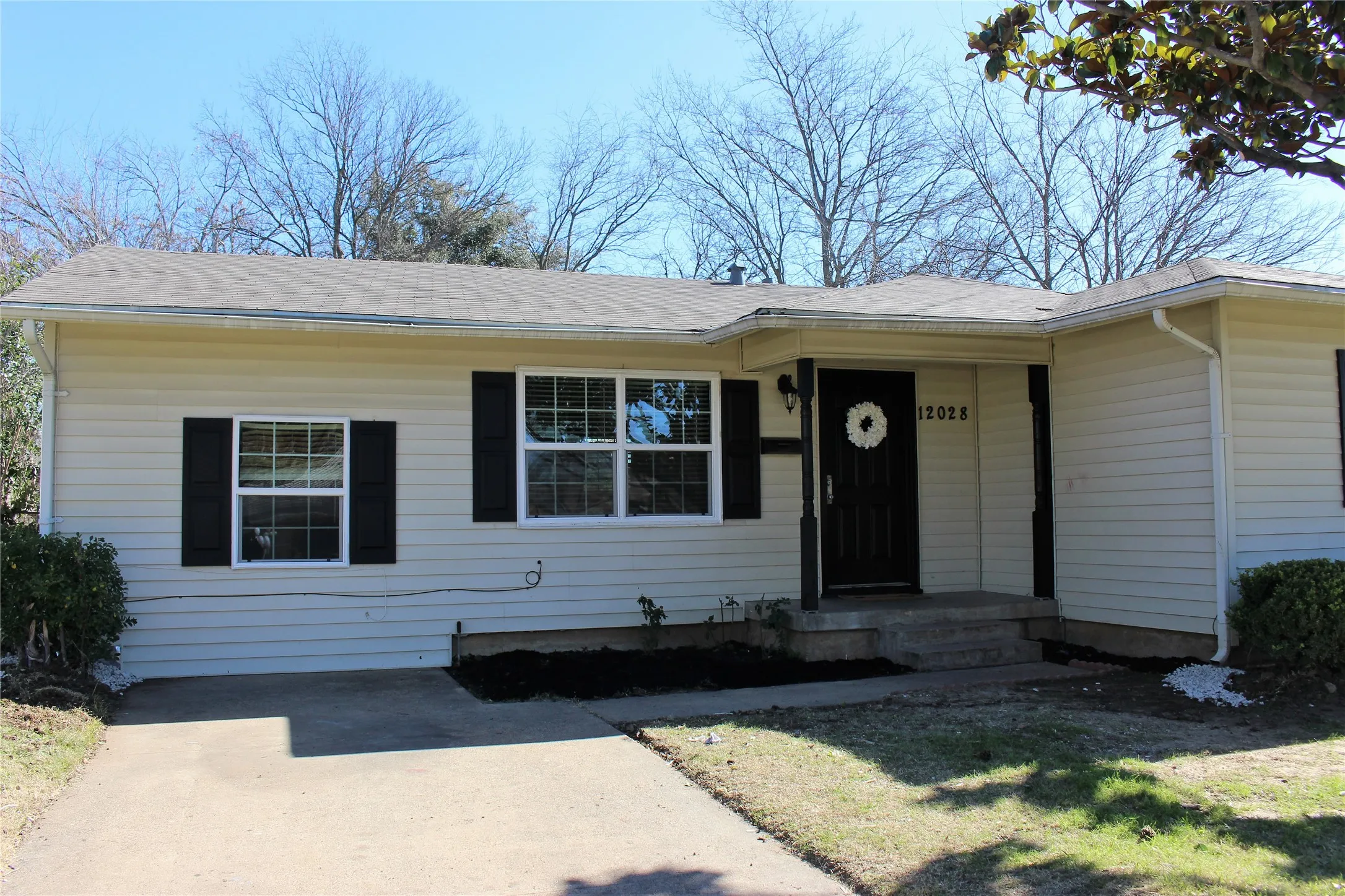 Single Family Residence For Rent in Dallas County , 12028 Hoblitzelle Drive, Dallas, Texas 75243, 3 Bedroom, 1 Bathroom, Garage spaces, 1,182 Sqft, built in 1954, mls#21263407, Real Estate Agent in Dallas, Homes For Rent in Dallas county, Homes For Rent in Dallas, Realtor in Dallas Texas, Real Estate Brokerage Independent Realty Texas, Luminita Cordes Realtor
