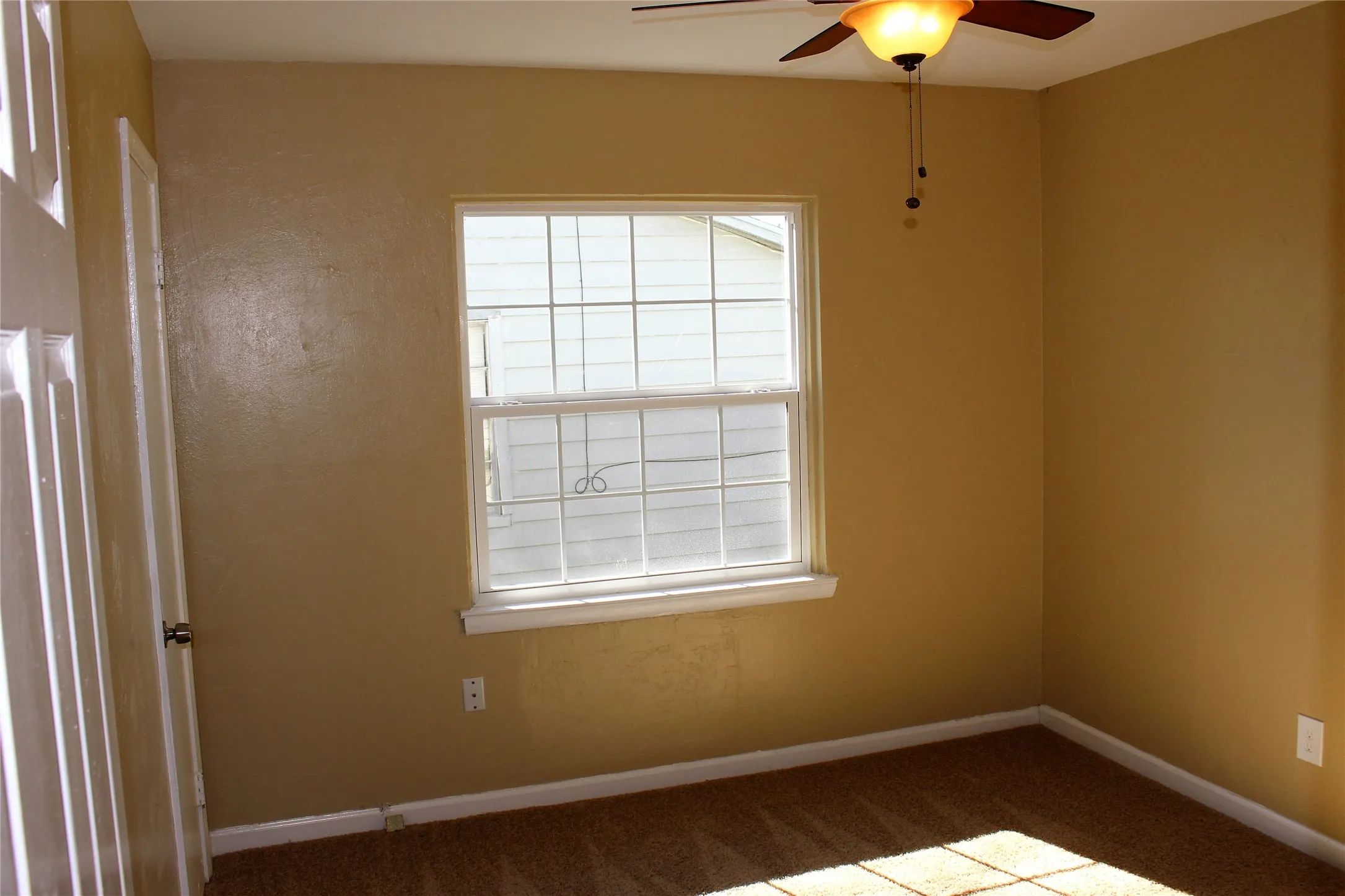 Single Family Residence For Rent in Dallas County , 12028 Hoblitzelle Drive, Dallas, Texas 75243, 3 Bedroom, 1 Bathroom, Garage spaces, 1,182 Sqft, built in 1954, mls#21263407, Real Estate Agent in Dallas, Homes For Rent in Dallas county, Homes For Rent in Dallas, Realtor in Dallas Texas, Real Estate Brokerage Independent Realty Texas, Luminita Cordes Realtor